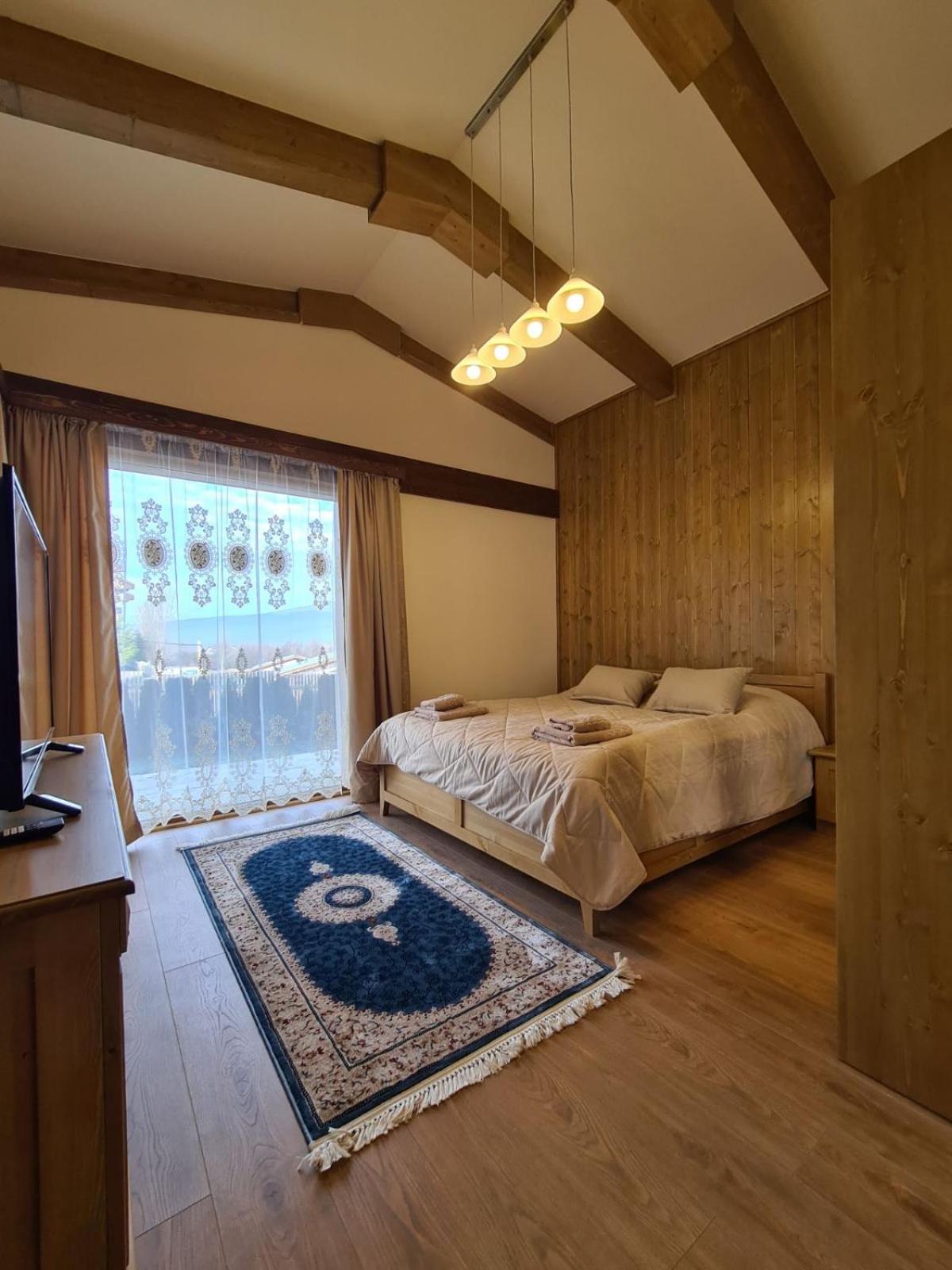 Pirin Golf Villa Compass Property