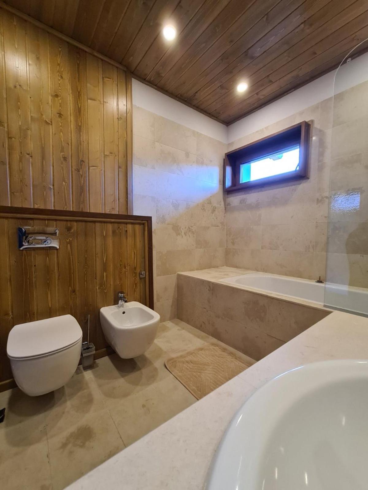 Pirin Golf Villa Compass Property