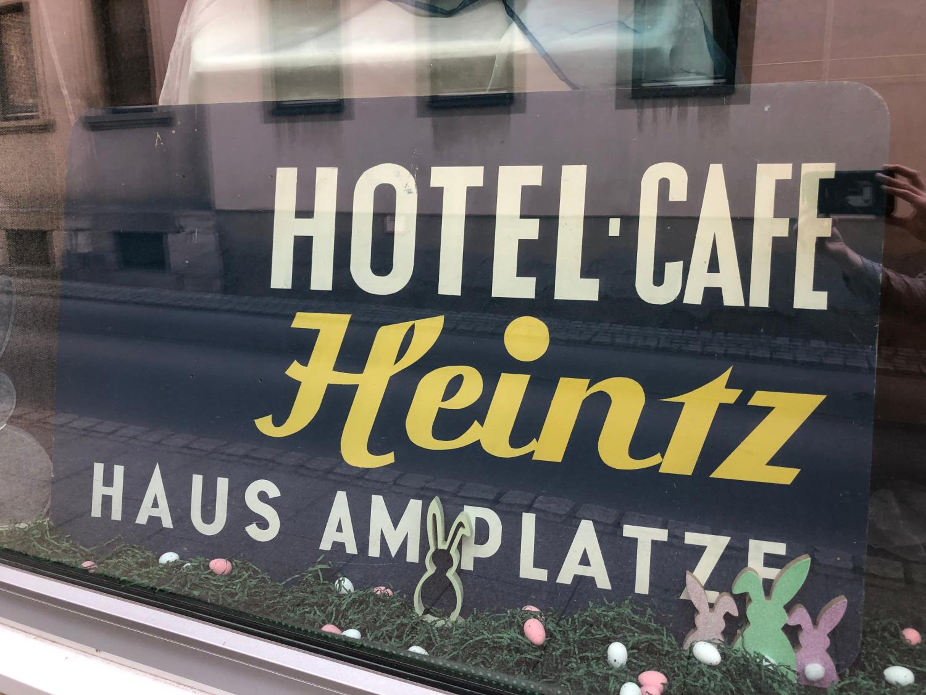 Ferienwohnungen & Apartments Heintz - Ihre Unterkunft am Marktplatz in Bad Königshofen
