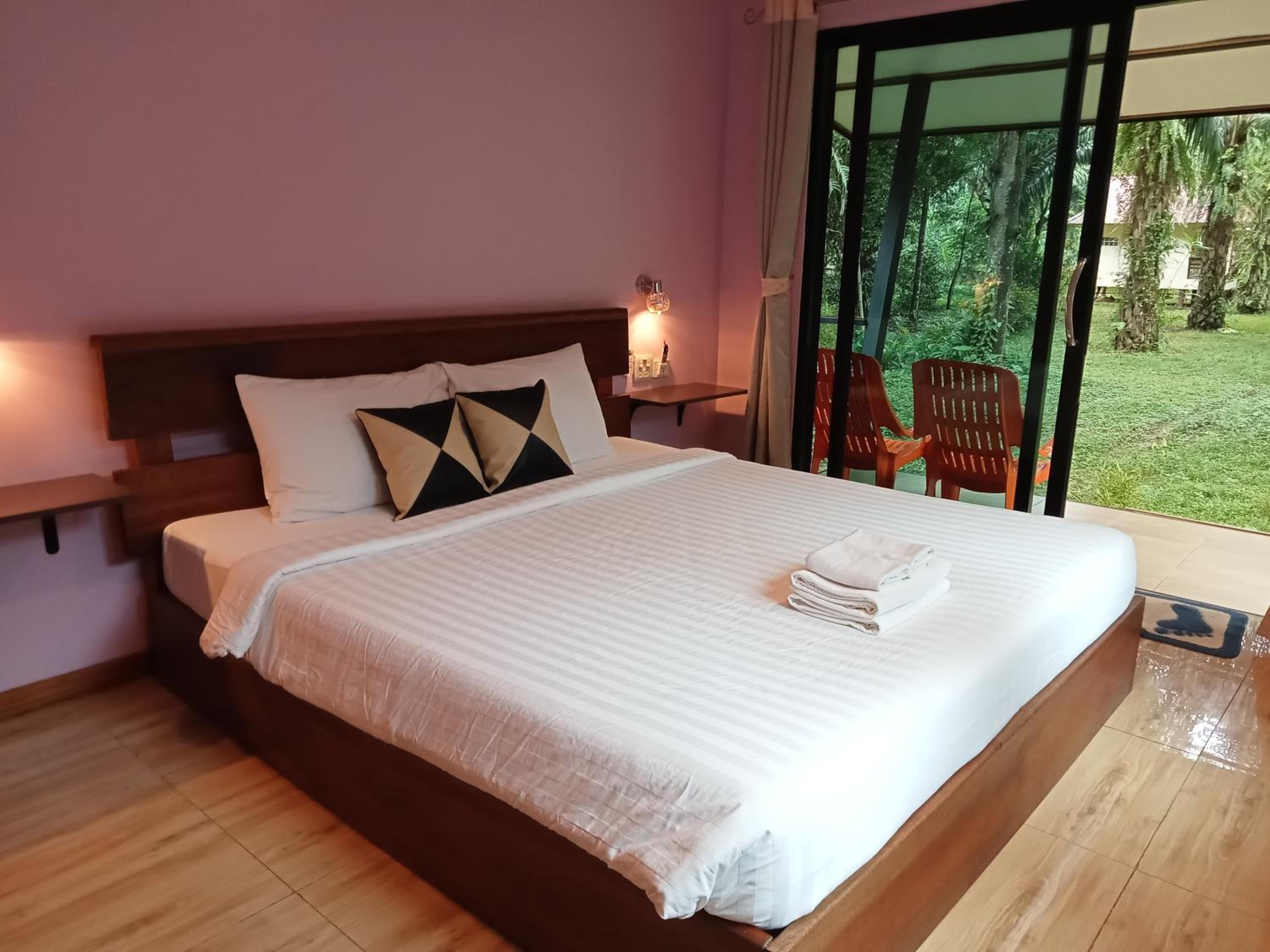Khao Sok Palm Garden Resort
