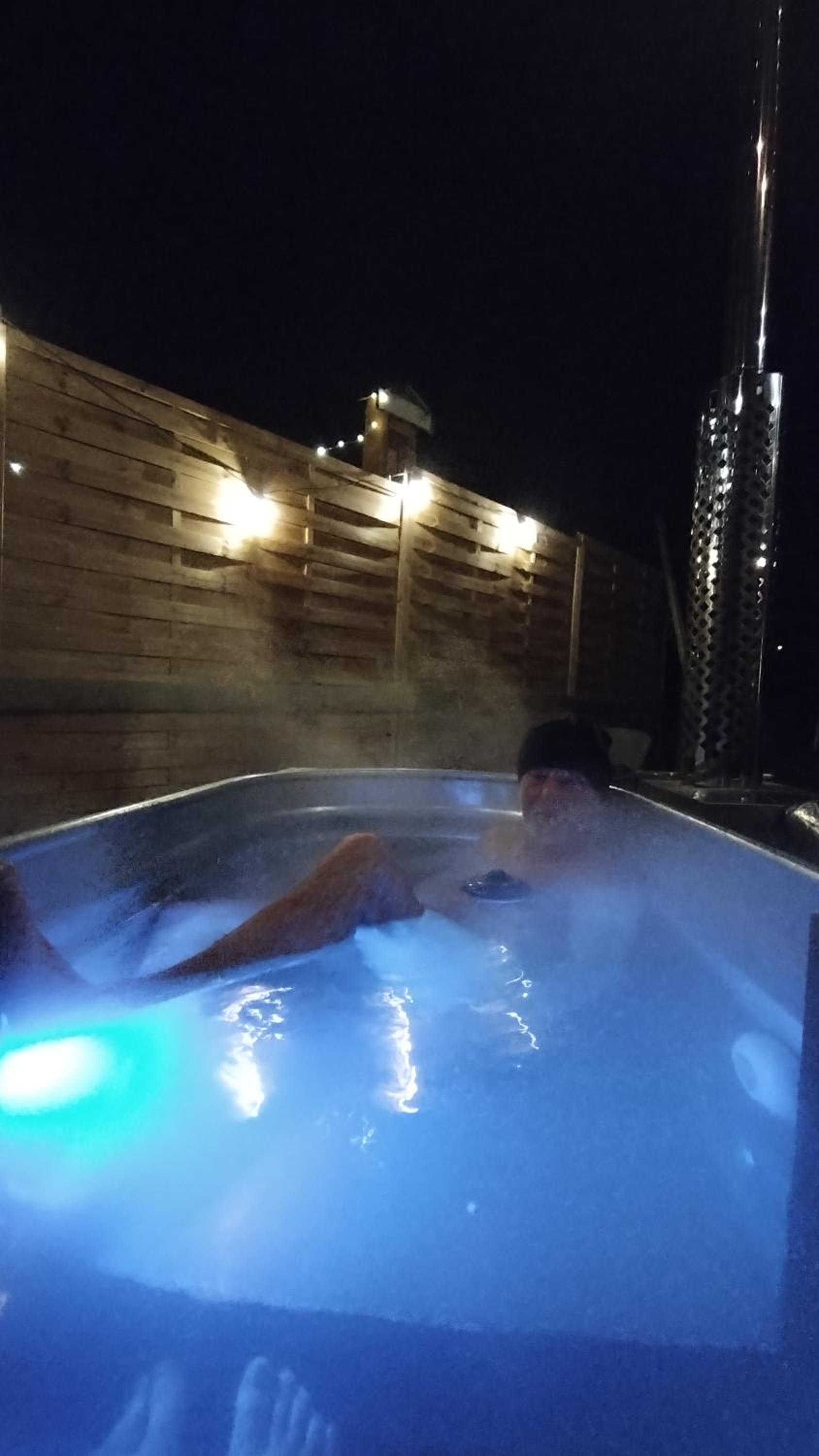Tiny house, sauna hot tub Gesves Namur Ardennes