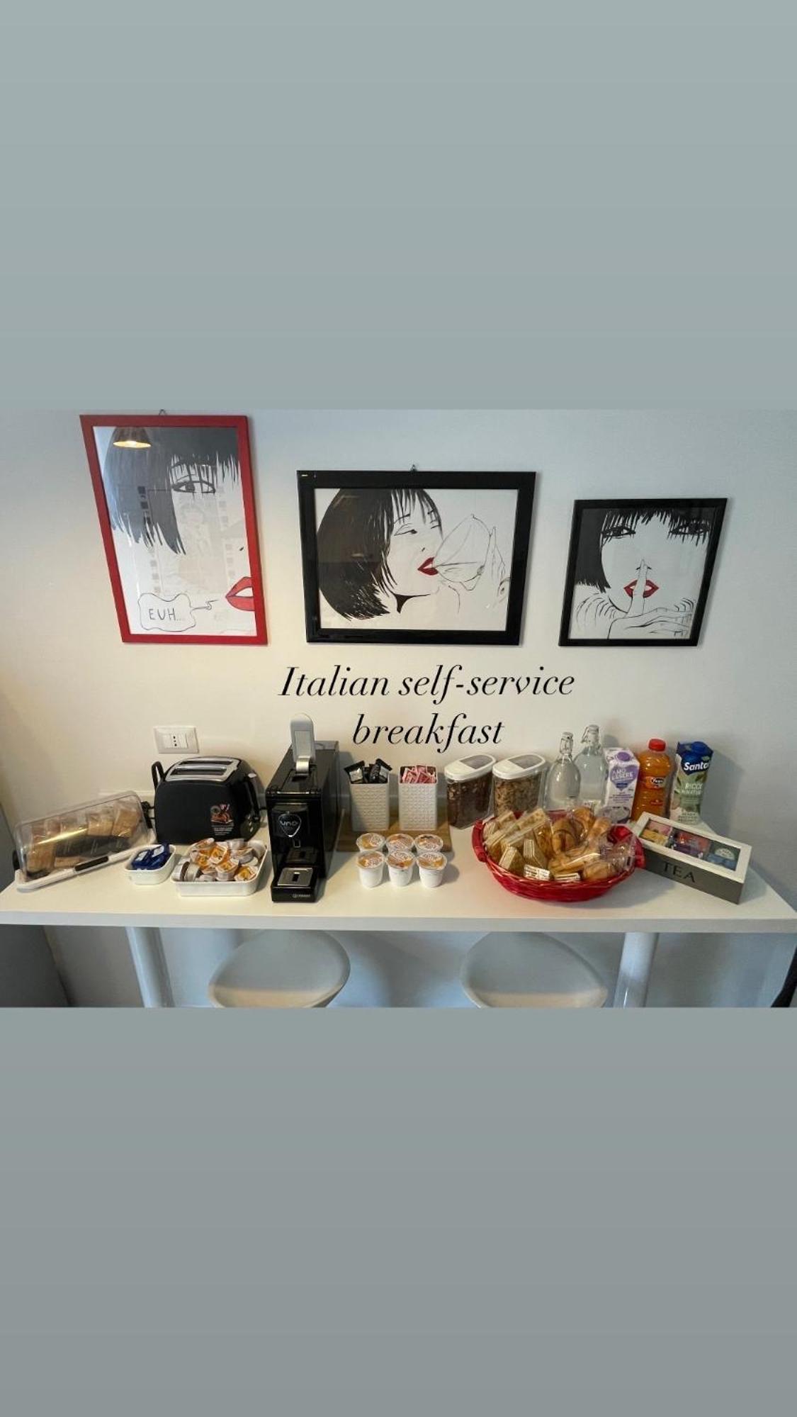 Hotel Pit stop Ciampino Station - Image 1