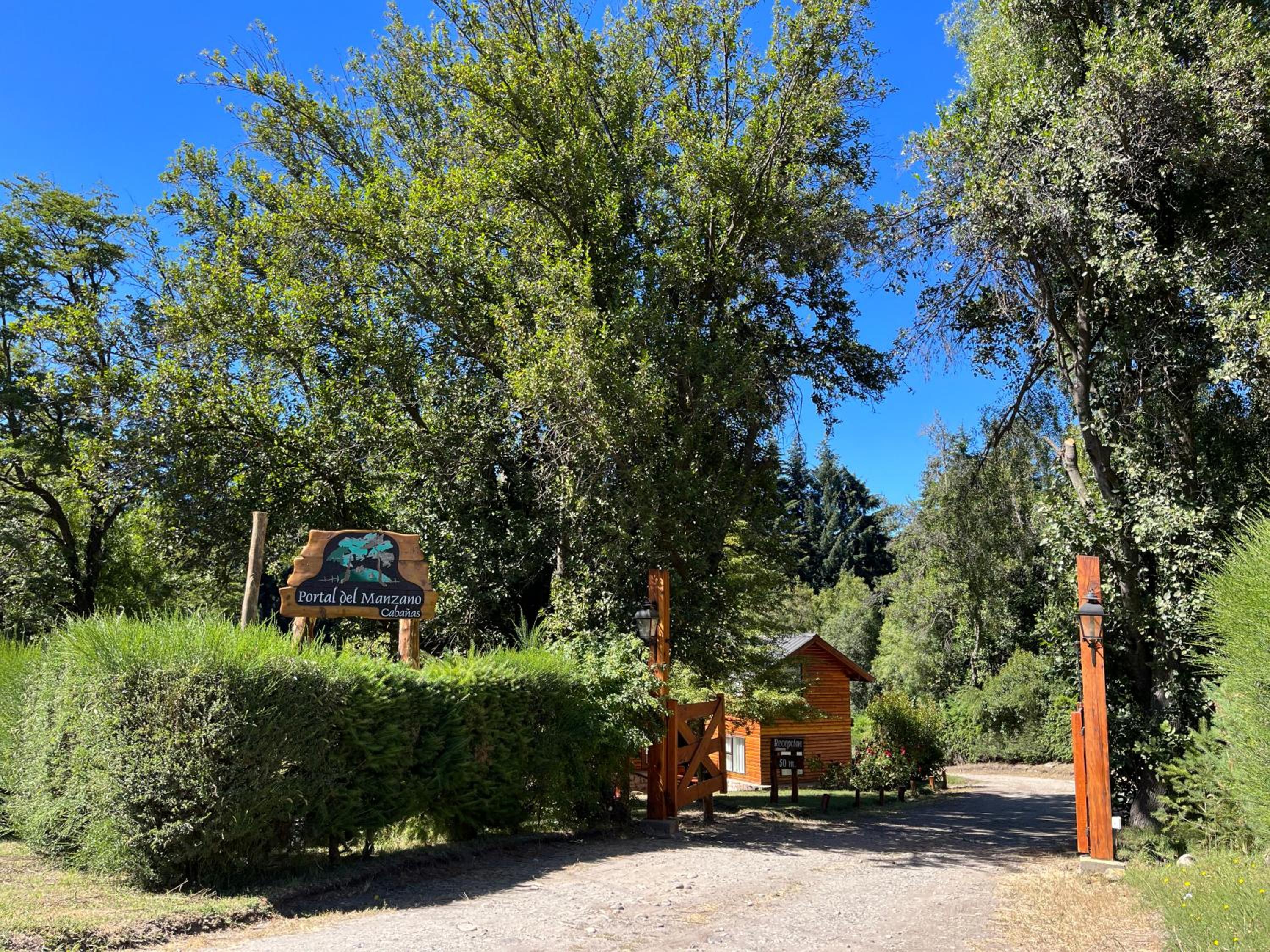 Portal del Manzano