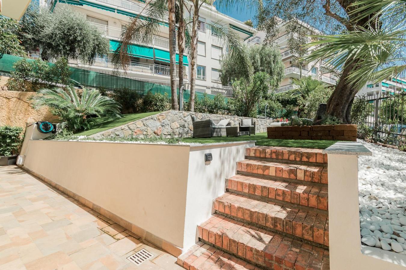 Hotel Ariston & Casinò - Appartamento con Giardino e Garage - Image 1