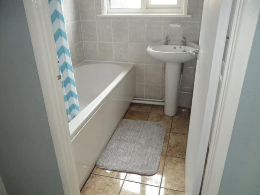 Bungalow in lovely setting.Ten minutes to Longleat view 2