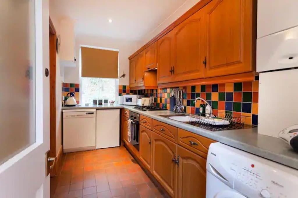 Cosy Heather Cottage