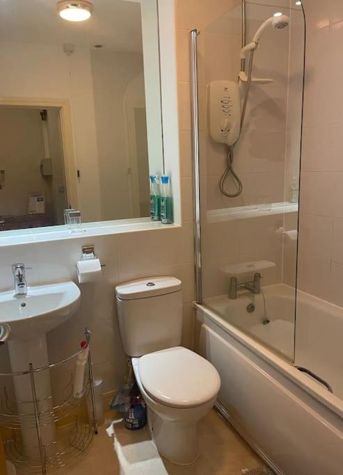 Lovely 1 Bedroom Apartment