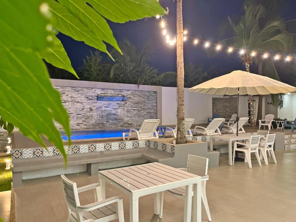 Zaba Beach House