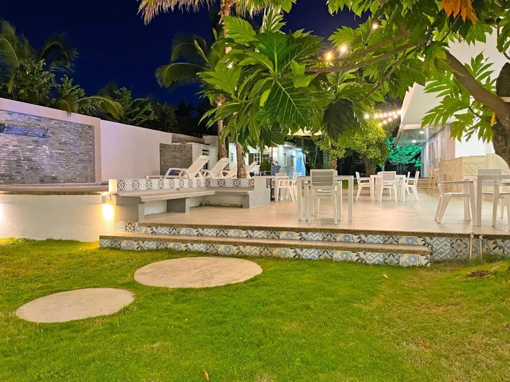 Zaba Beach House