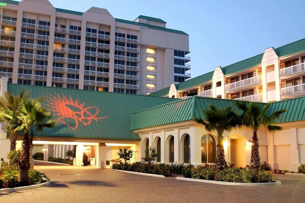 Sleeps 4: Family-Friendly Beach Condo and Resort view 2