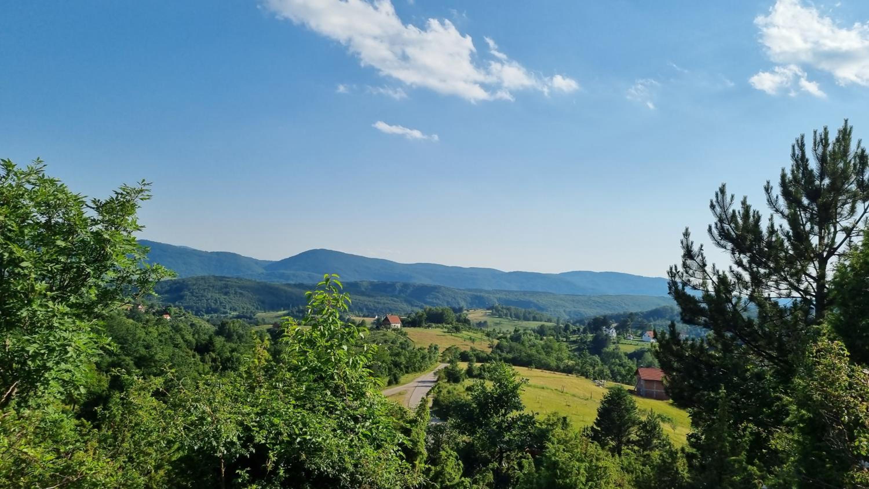 AA Pine vikendica za izdavanje u srcu Zapadne Srbije
