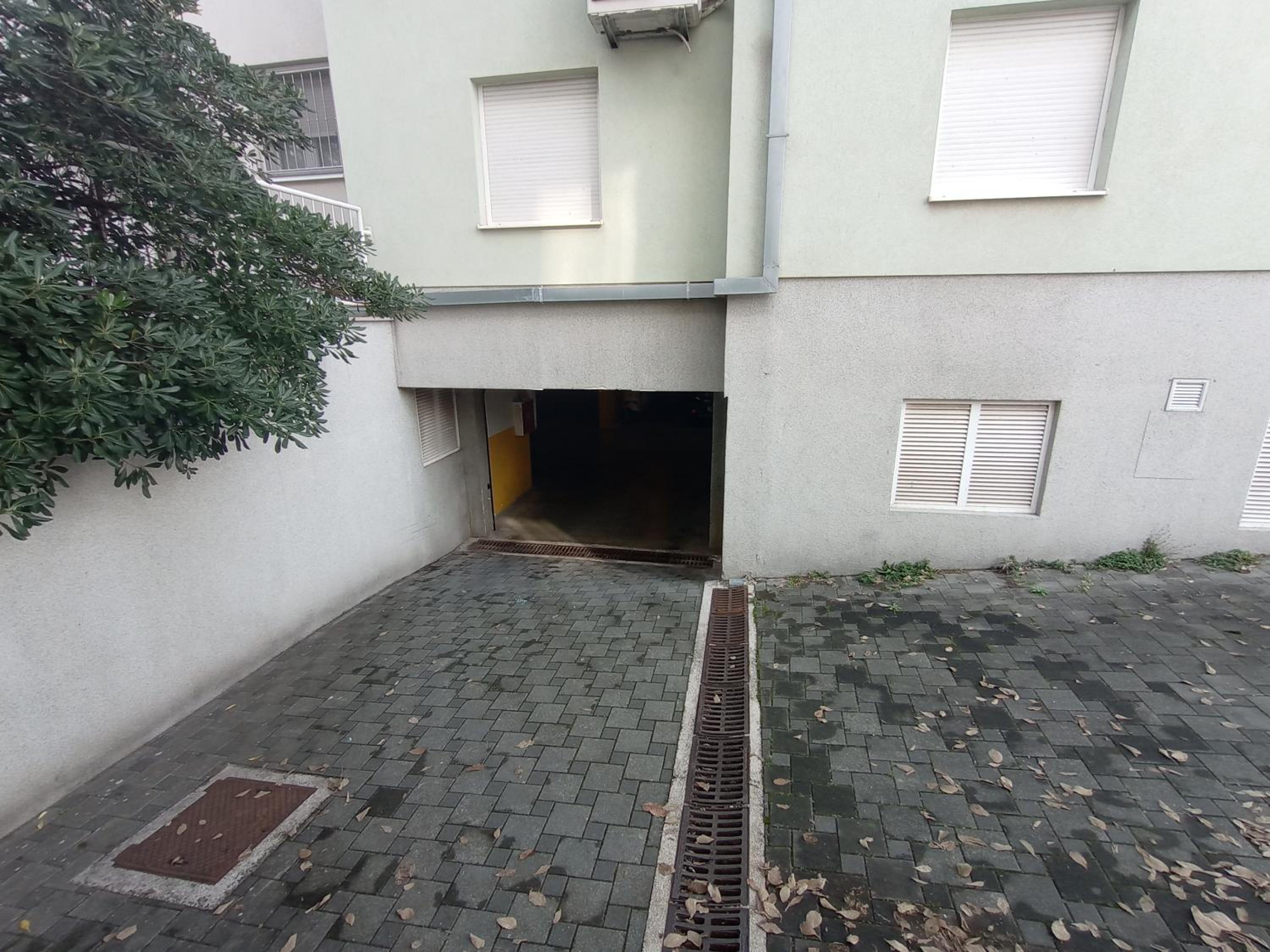 Apartman Adria with underground parking