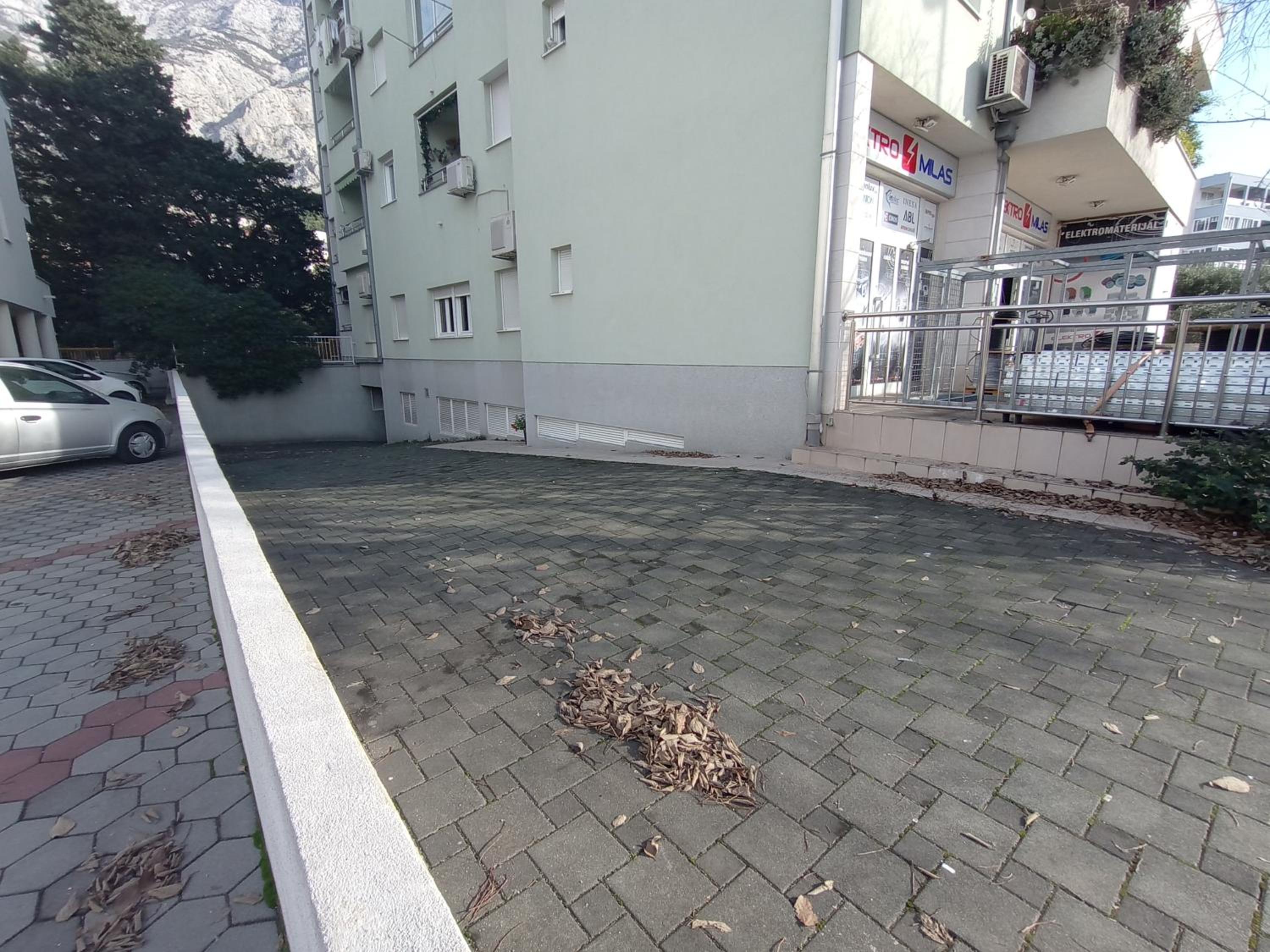 Apartman Adria with underground parking