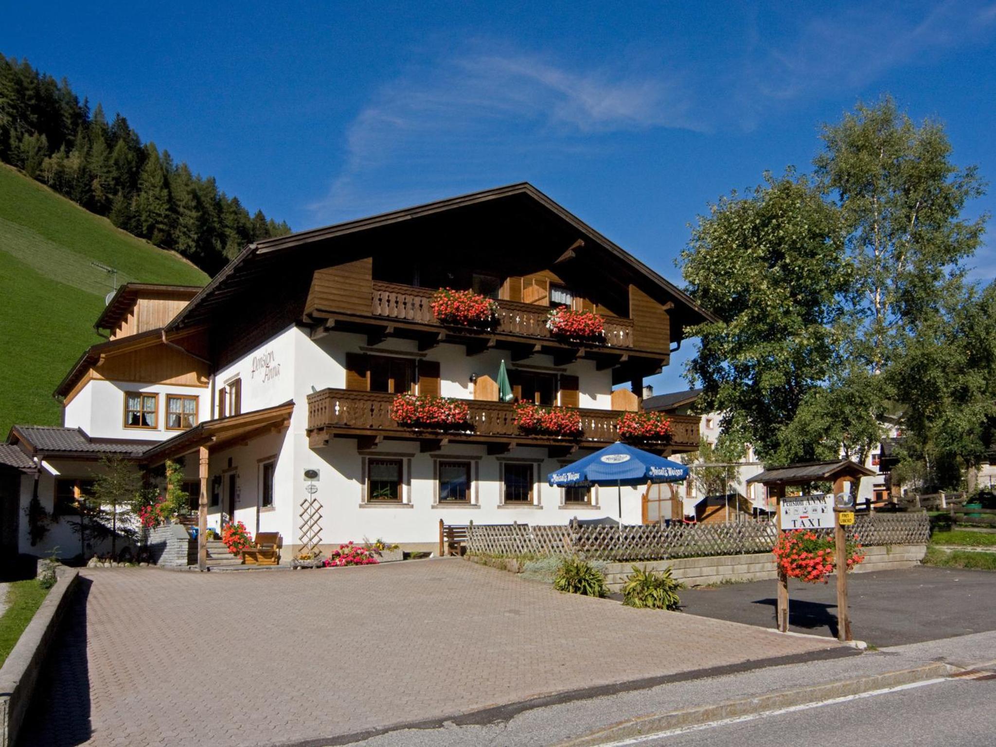 Photo 48
