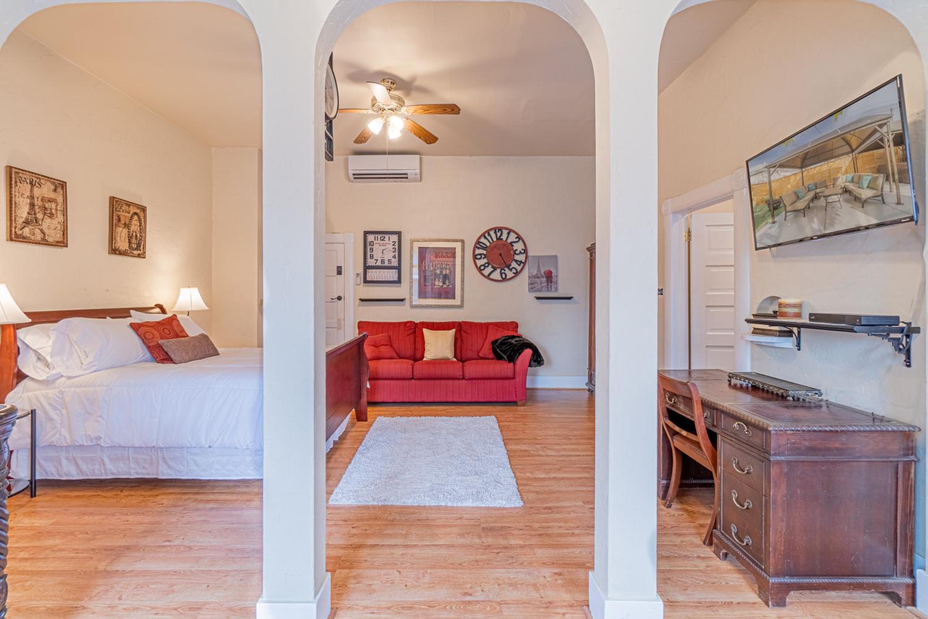Reno Vacations - Rustic Studio walking distance to Downtown - Property Image 10
