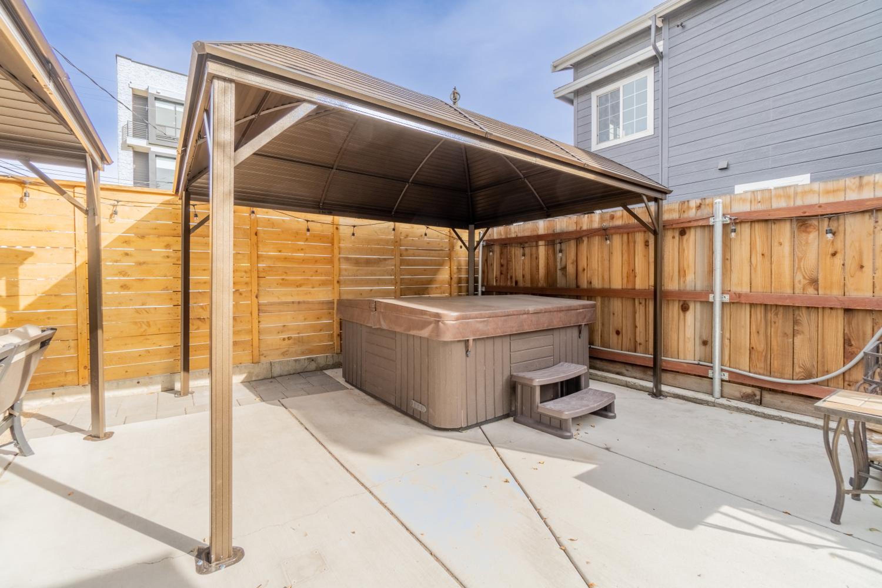 Reno Vacations - Rustic Studio walking distance to Downtown - Property Image 4