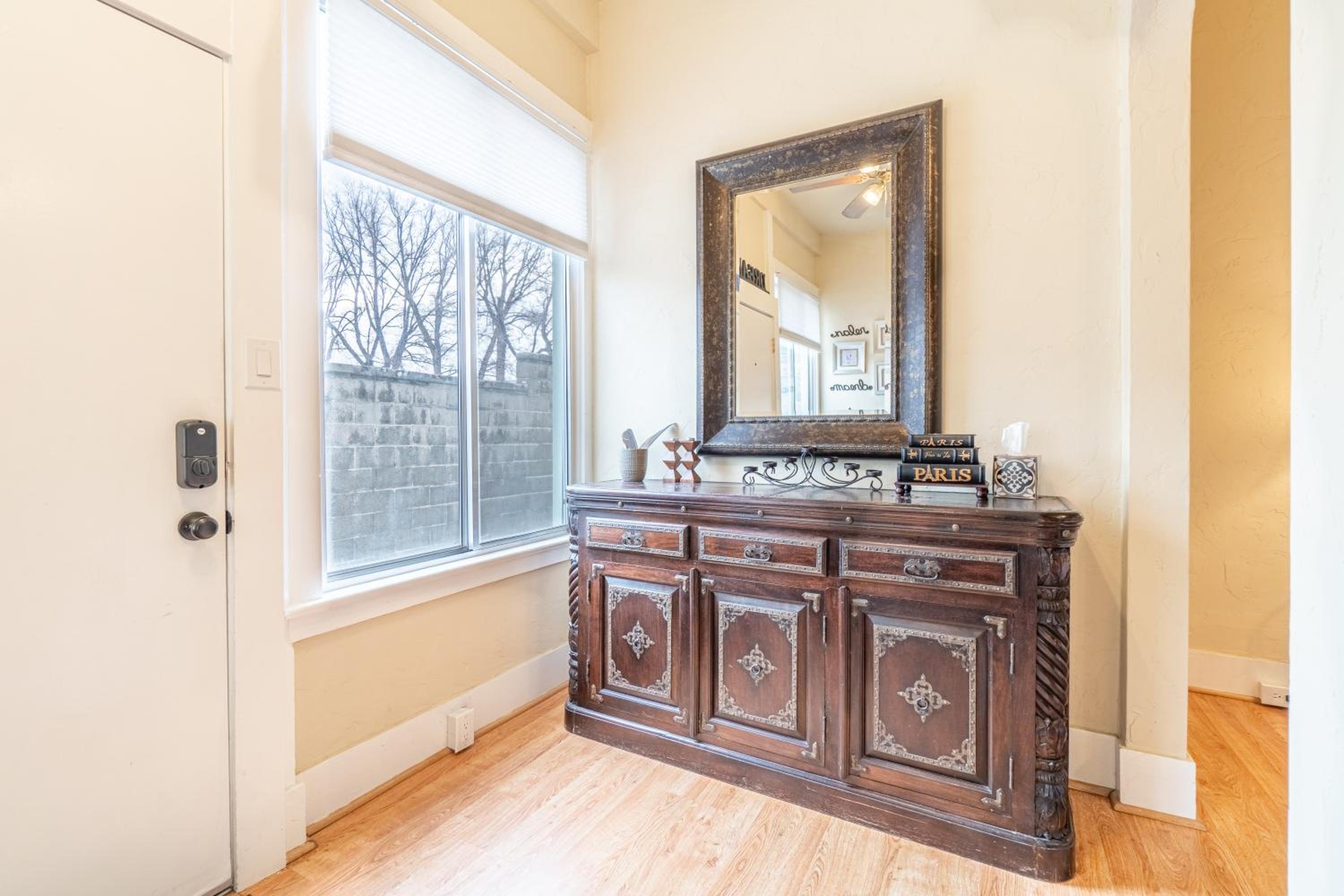Reno Vacations - Rustic Studio walking distance to Downtown - Property Image 15
