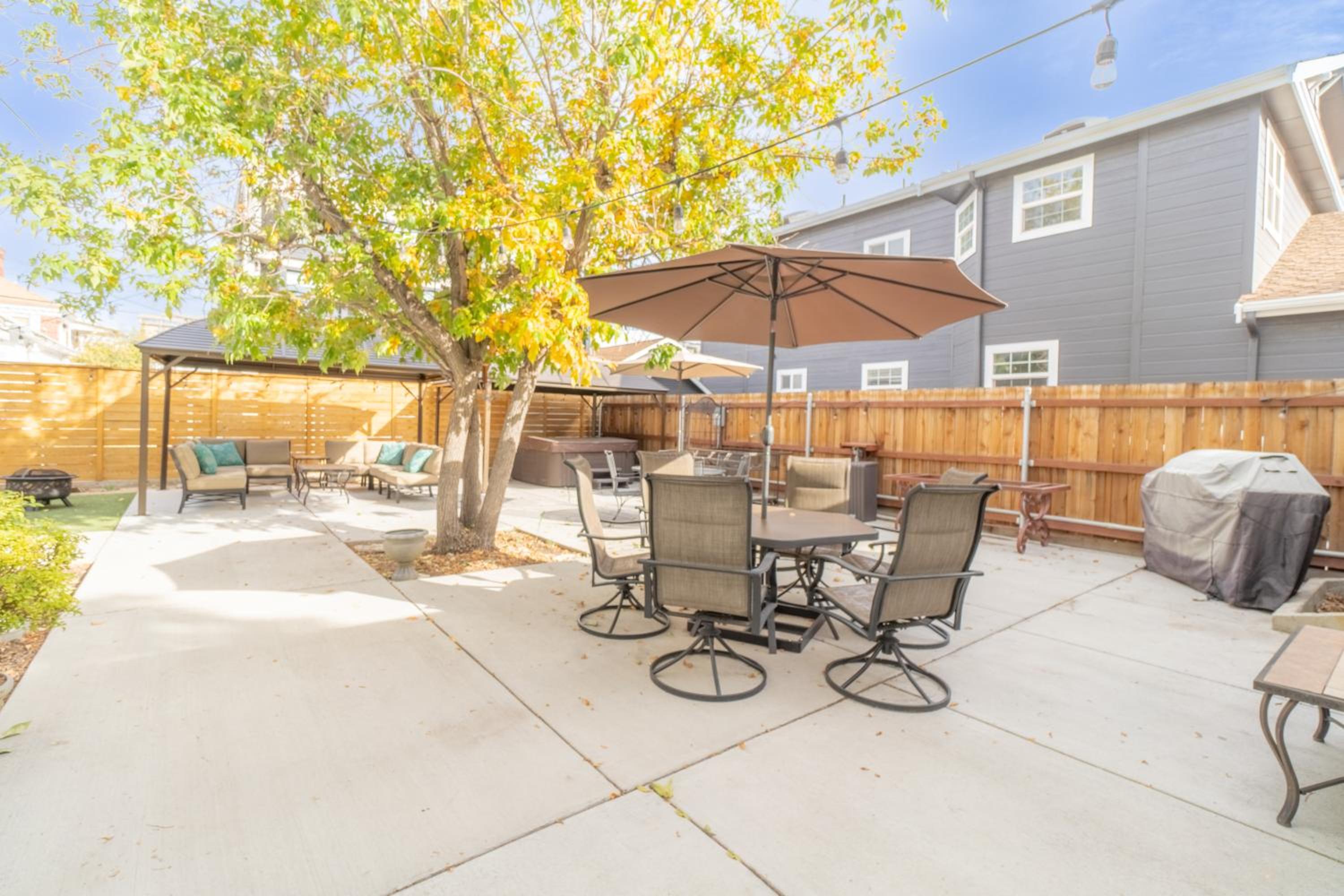 Reno Vacations - Rustic Studio walking distance to Downtown - Property Image 7