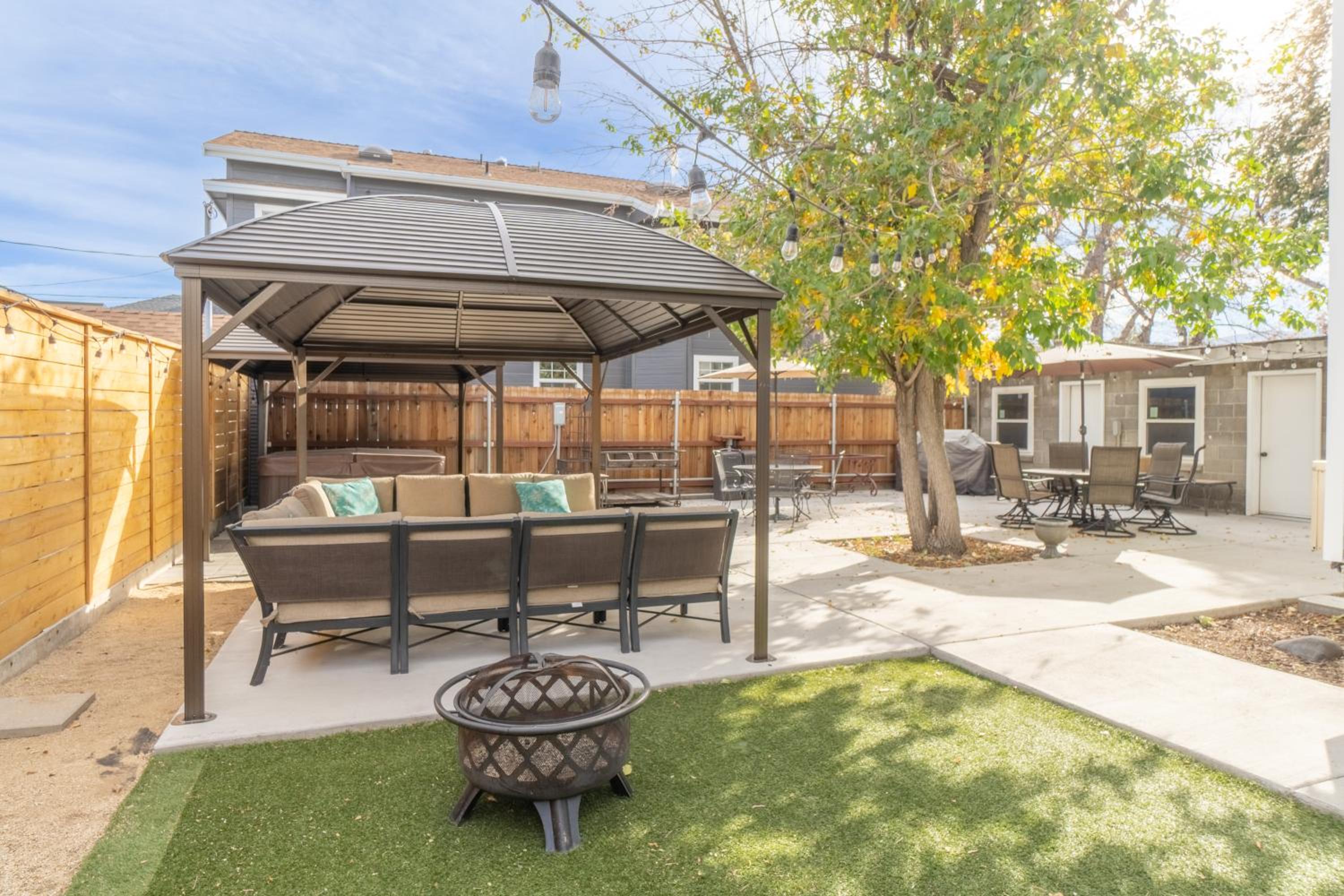 Reno Vacations - Rustic Studio walking distance to Downtown - Property Image 5