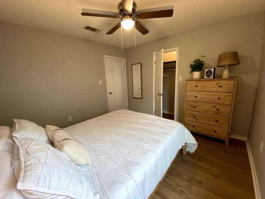 White Sand Getaway steps from Beach view 4