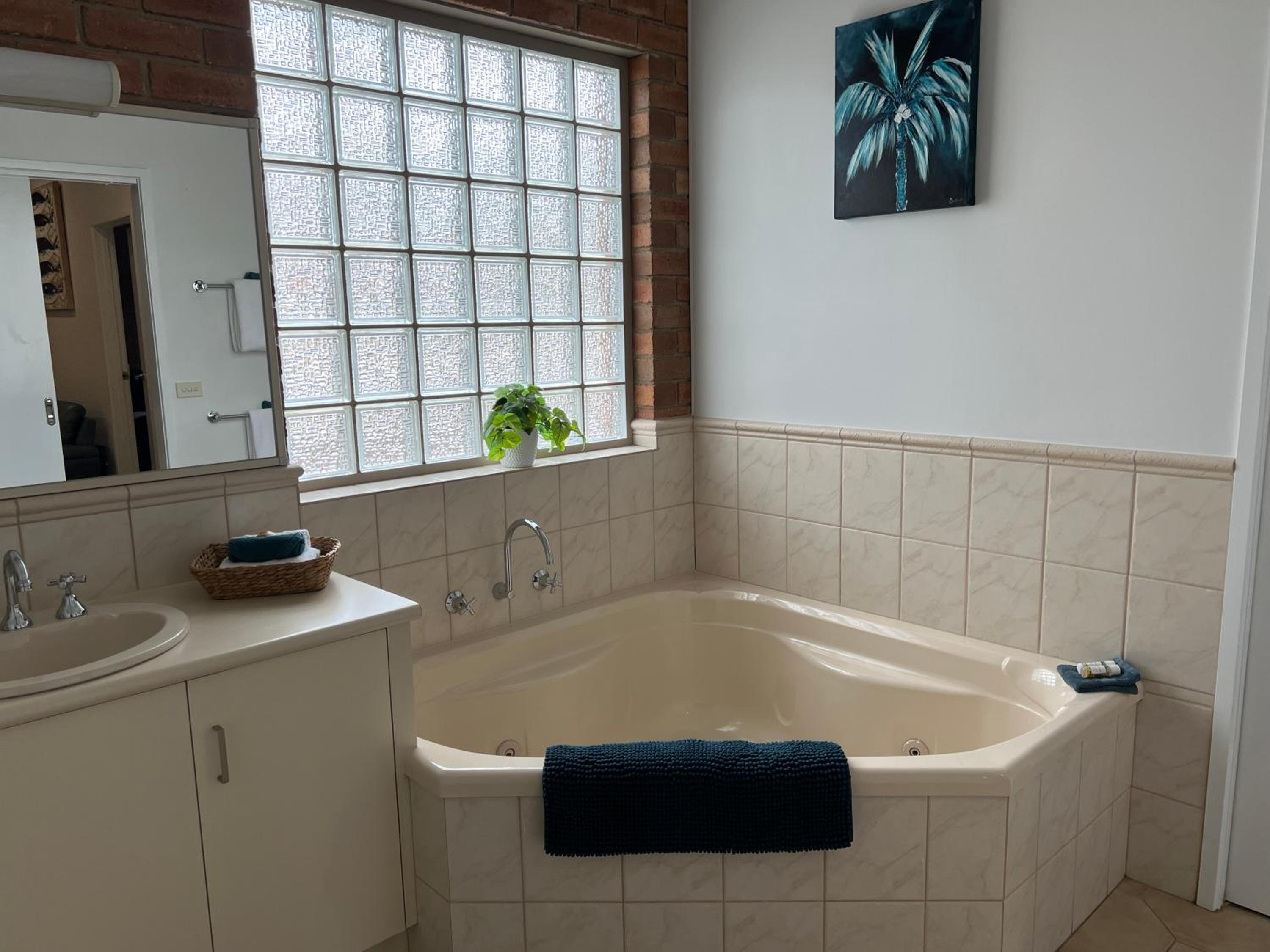 Coastal Waters Motor Inn - Property Image 83