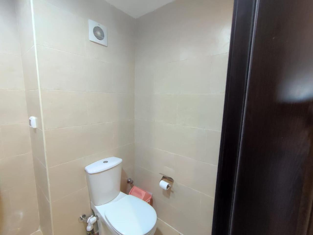 Aldau Heights lovely studio