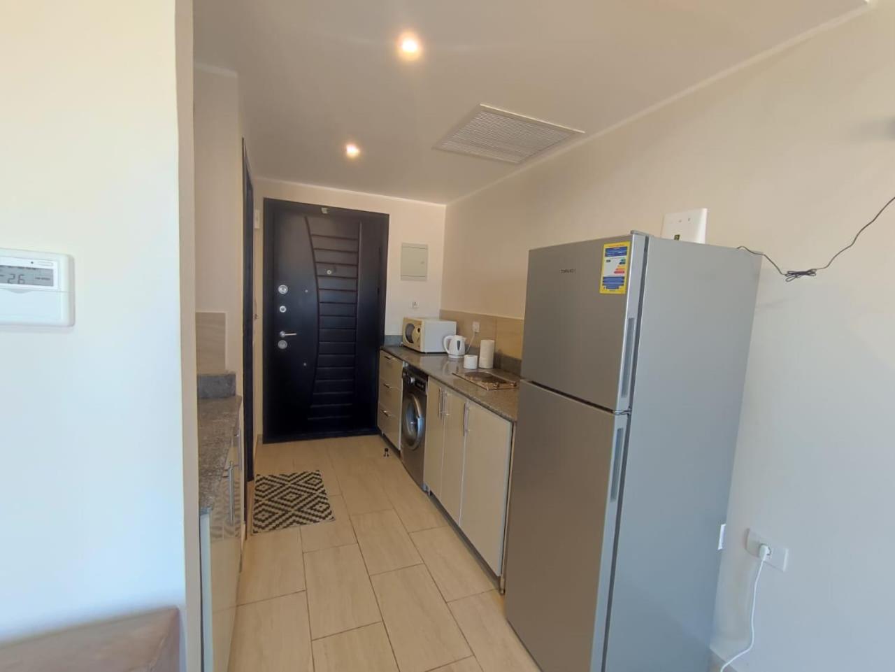 Aldau Heights lovely studio