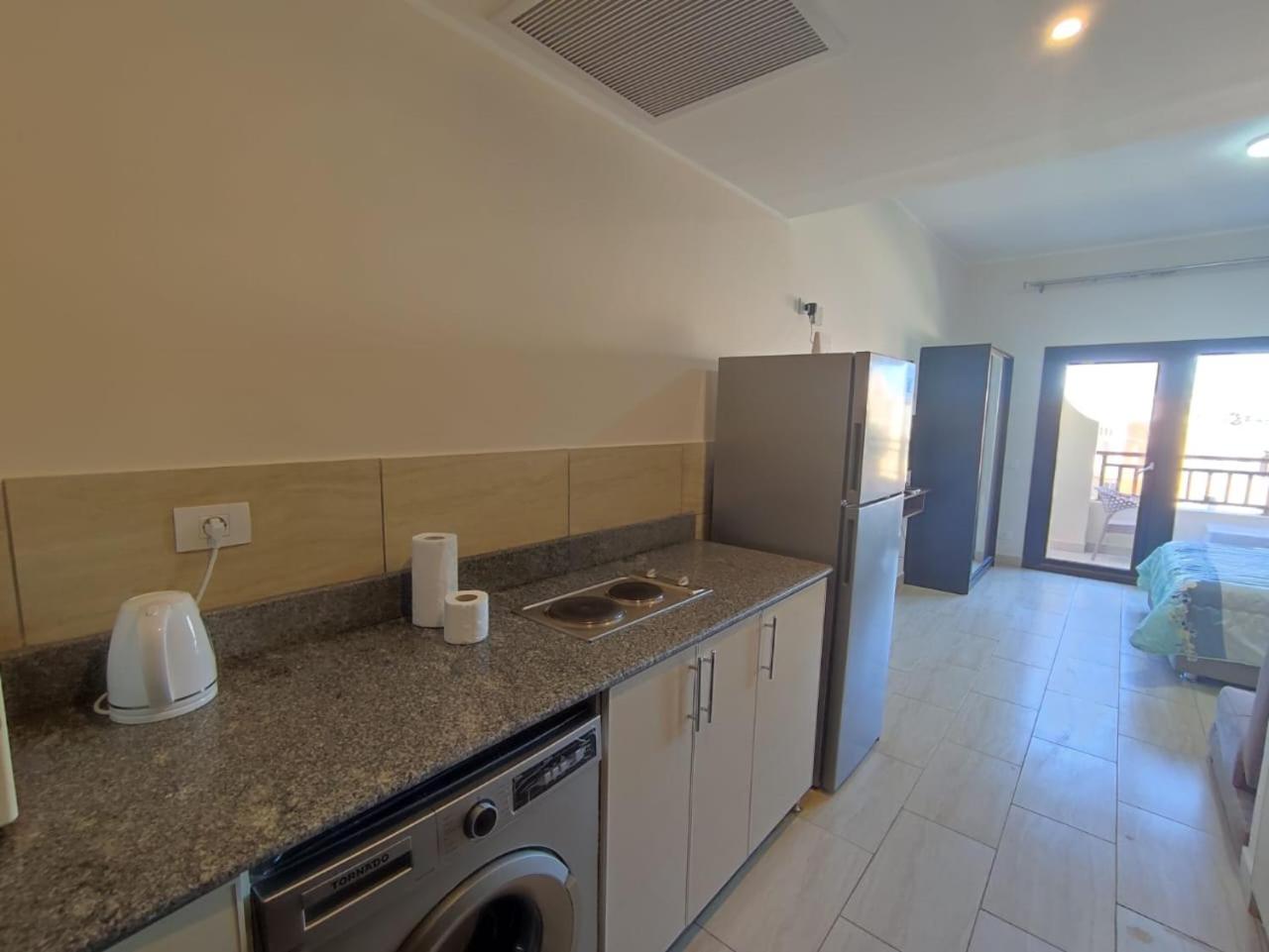 Aldau Heights lovely studio