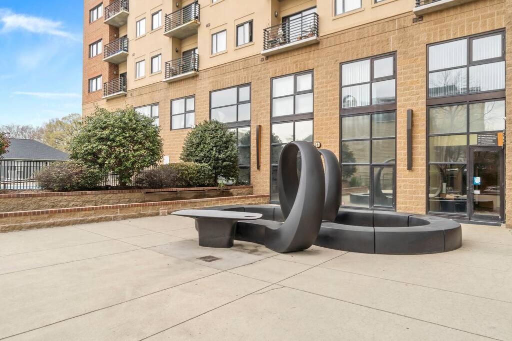 Cozy Condo @ Charlotte NC! w/Pool- Walk to Uptown view 5