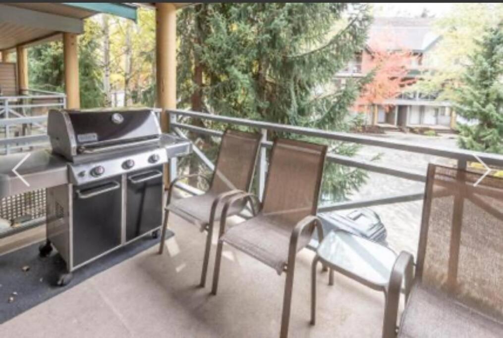 Whistler Steps to Village Sleeps 8 + Jacuz + Park