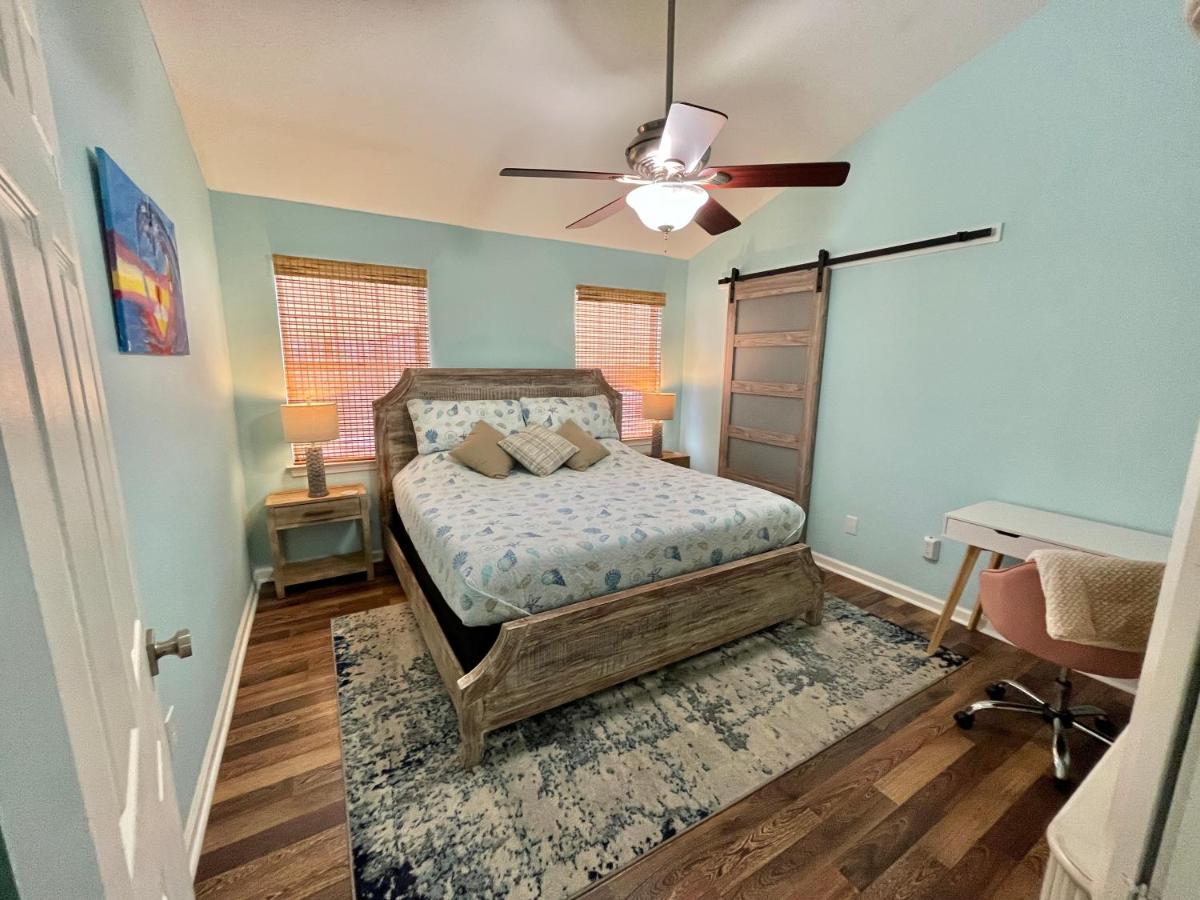 The Salty Marlin - Golf Cart-Beach-Pier Park-30A view 5