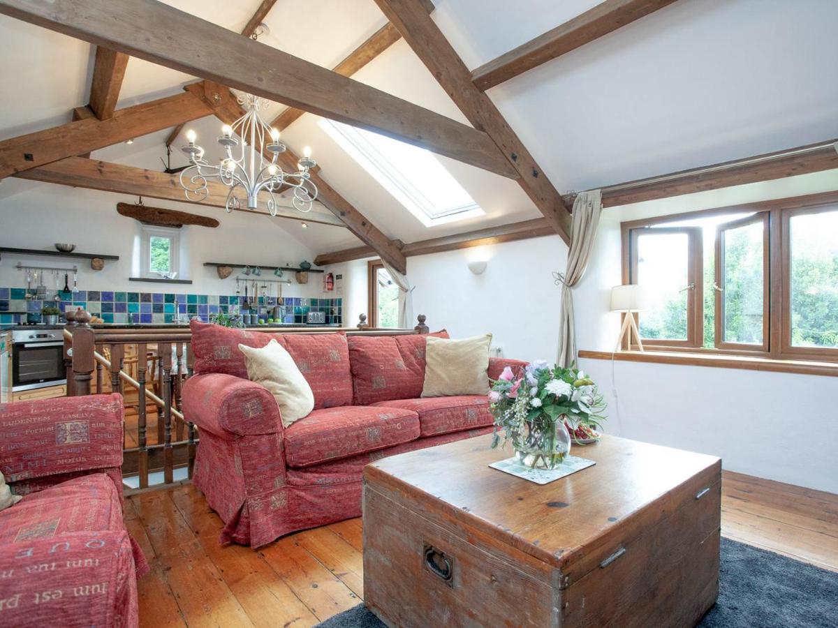 Higher Broadaford Barn view 4