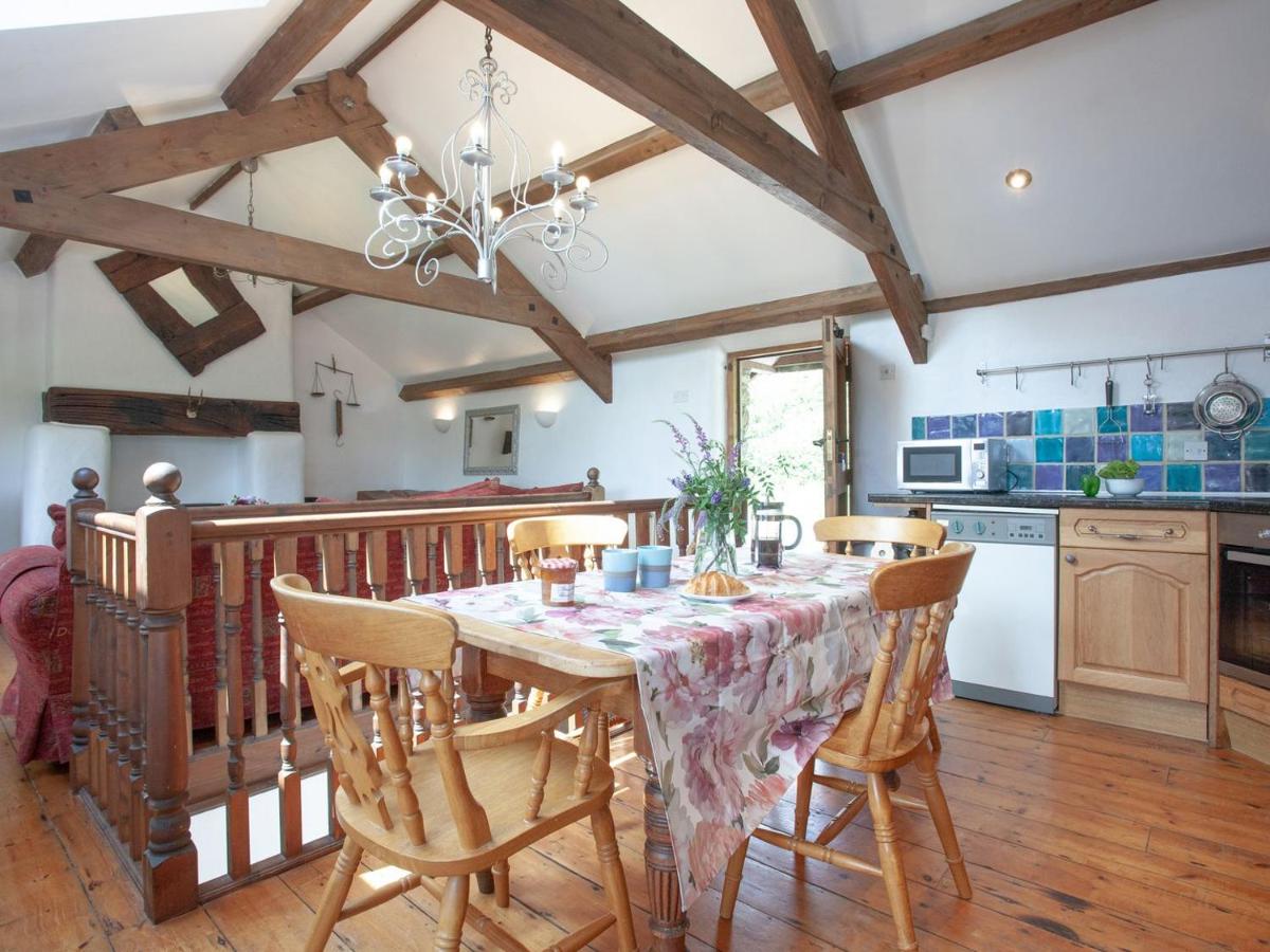 Higher Broadaford Barn view 5
