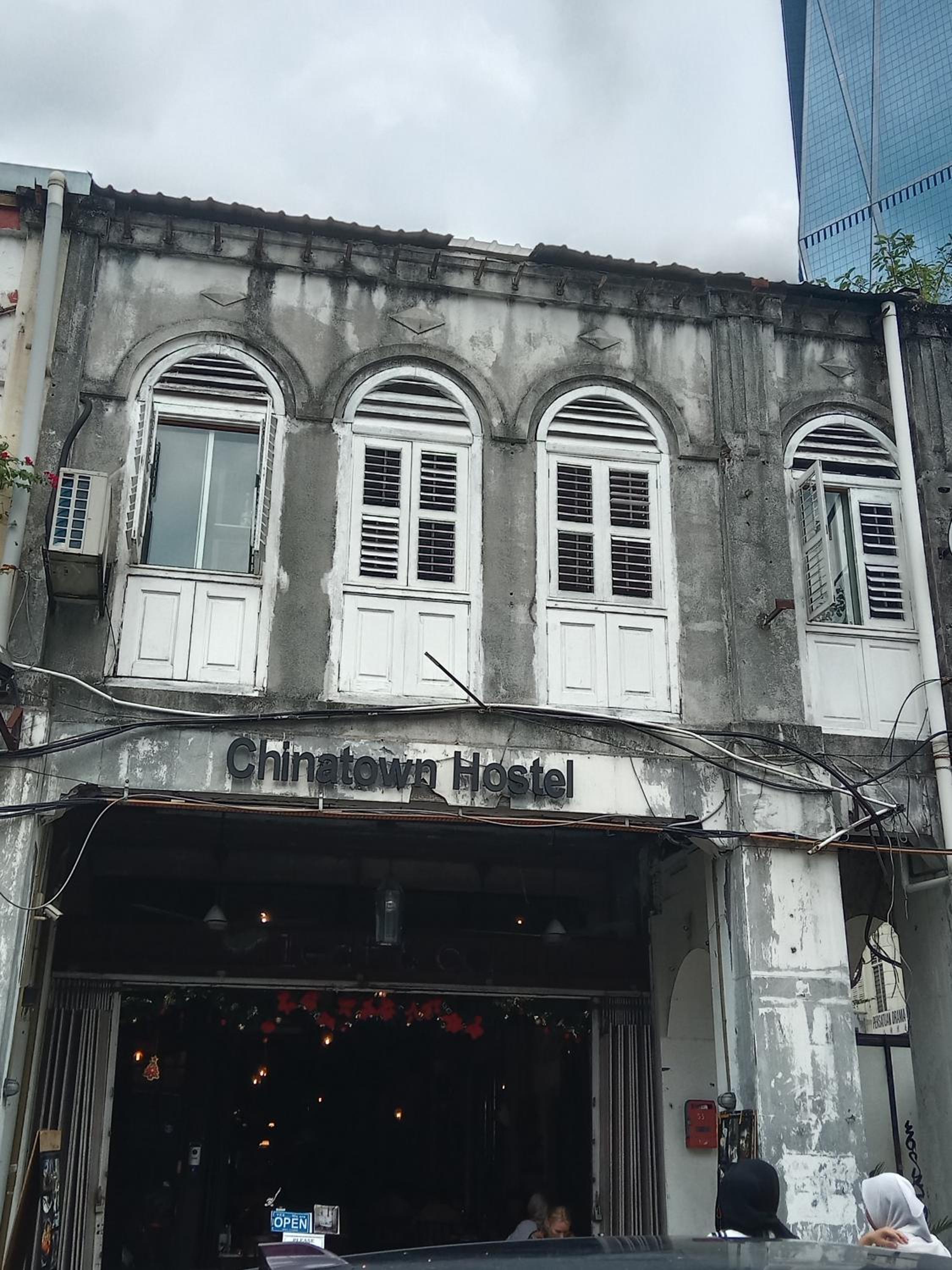Chinatown Hostel by Mingle - Rooftop Private Jacuzzi with Bar