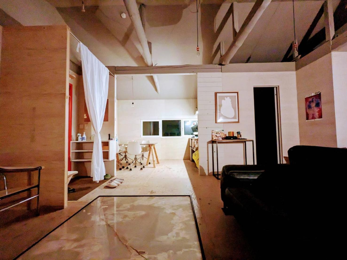 hotel room