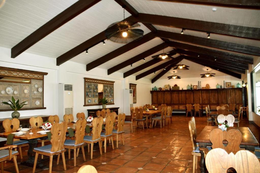 Pura Vida Beach & Dive Resort