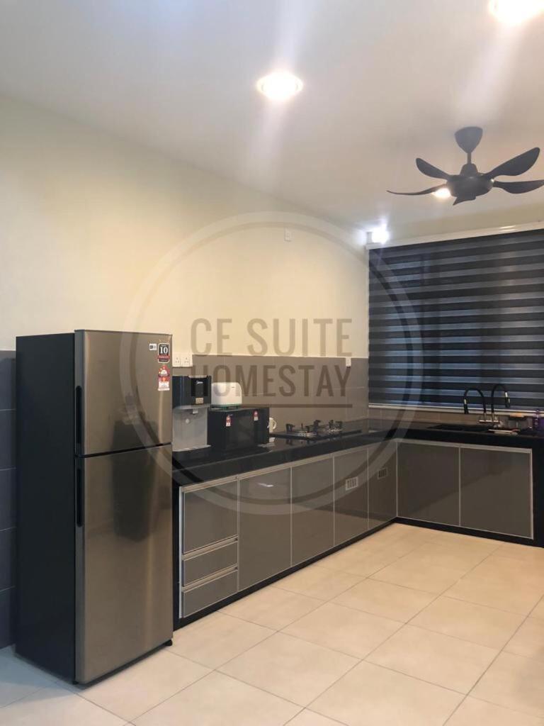 CE Suite Homestay-ForMuslimOnly