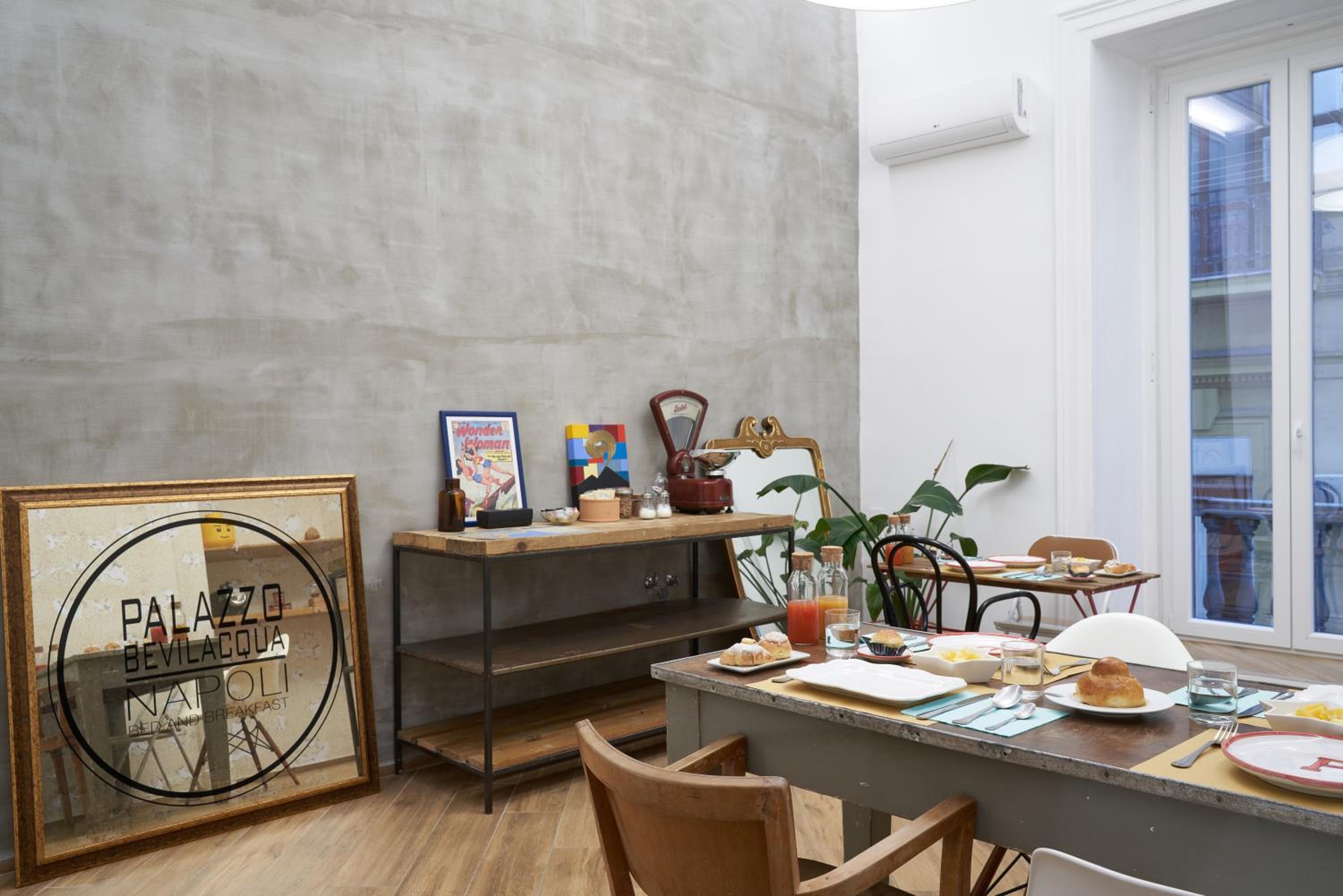 Palazzo Bevilacqua Napoli B&B