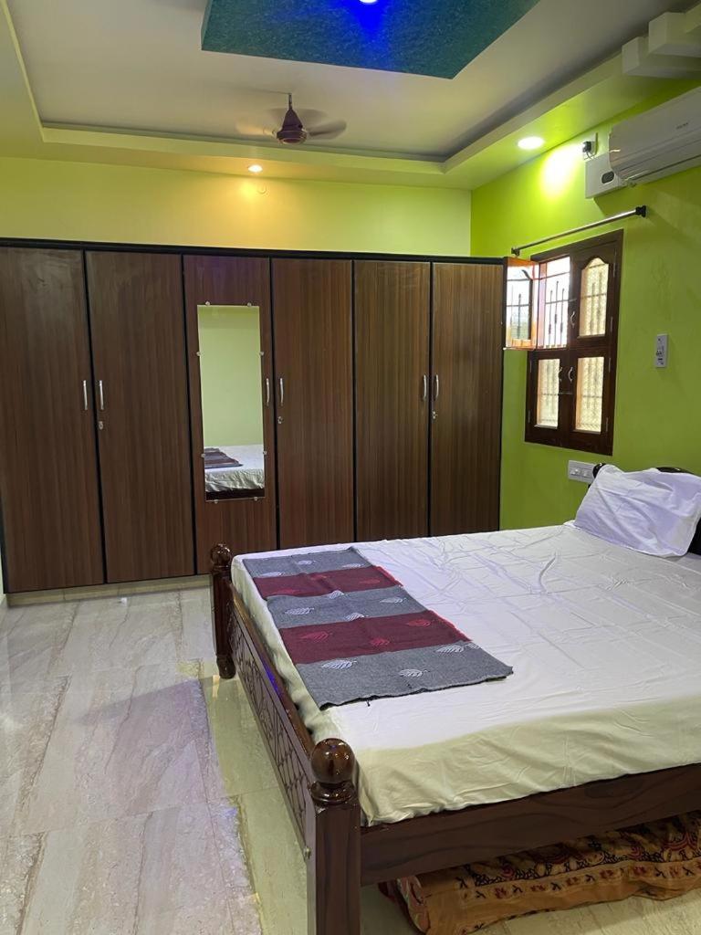 RIVER VIEW HOME STAY SERVICE APARTMENT