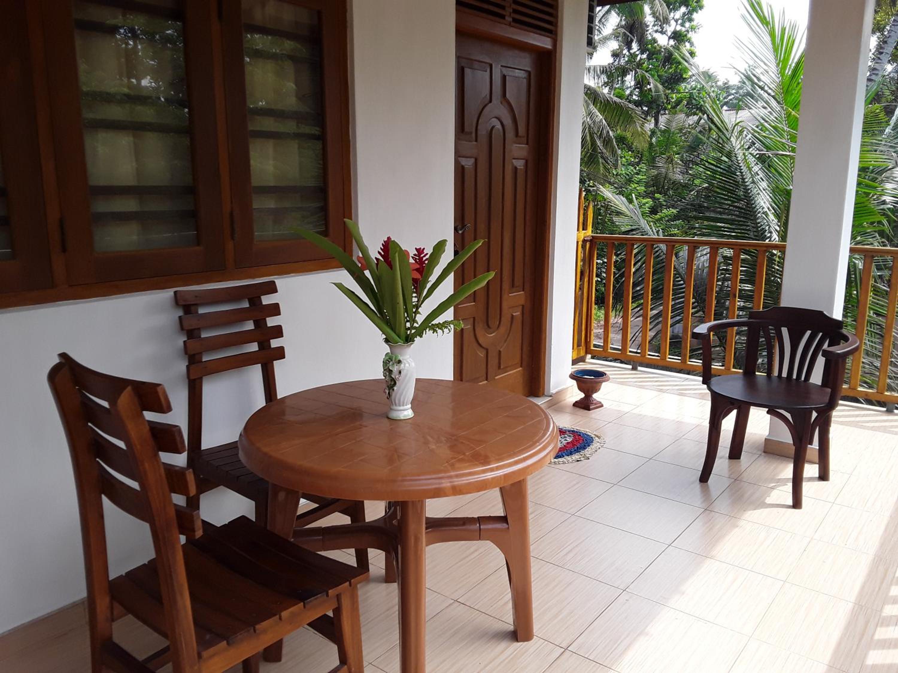 The Bamboo Leaf Apartment