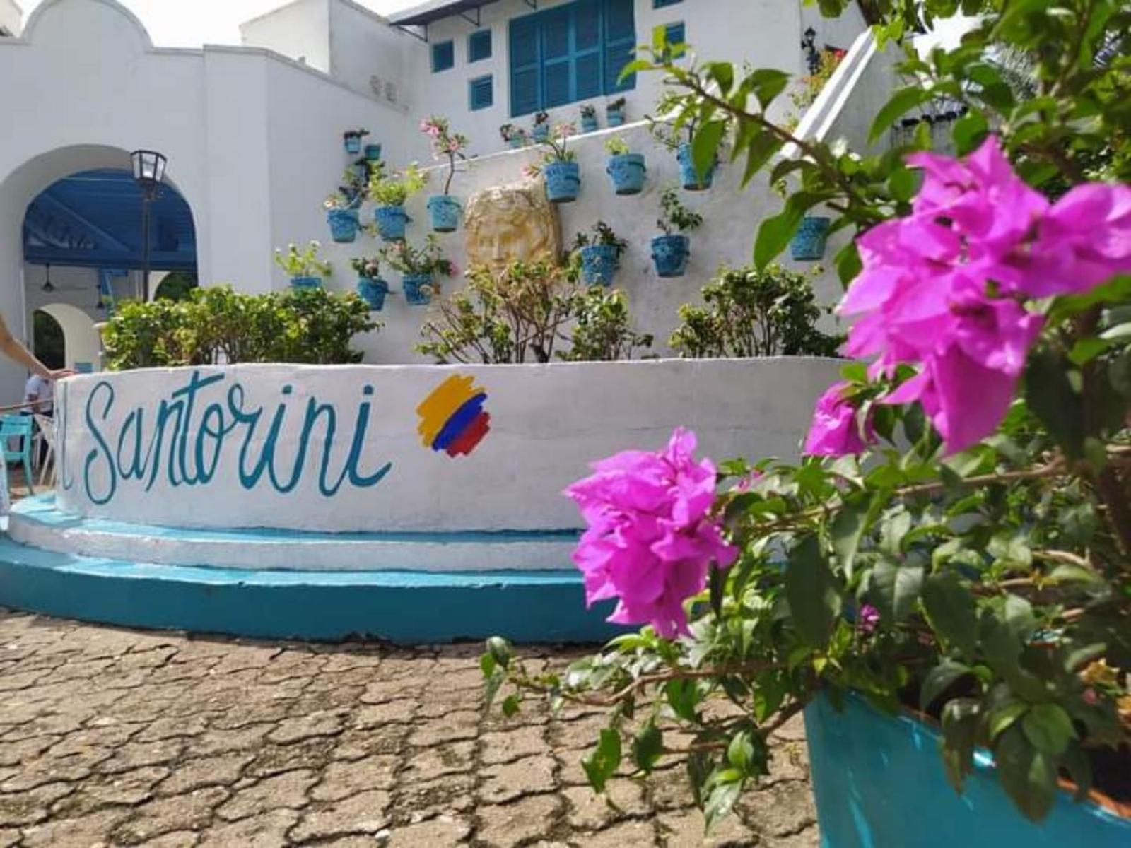 Hotel El santorini colombiano en Doradal - Image 1