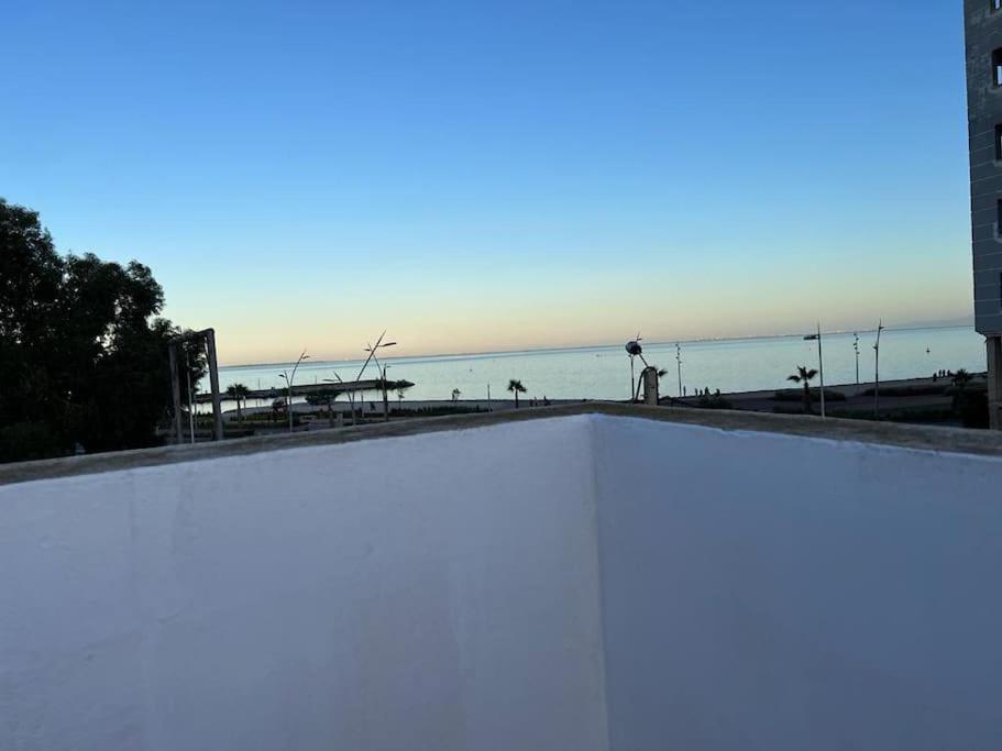 Hotel 3 Zimmer Wohnung Corniche Nador Sidi Ali- am Meer & Wifi - Image 1