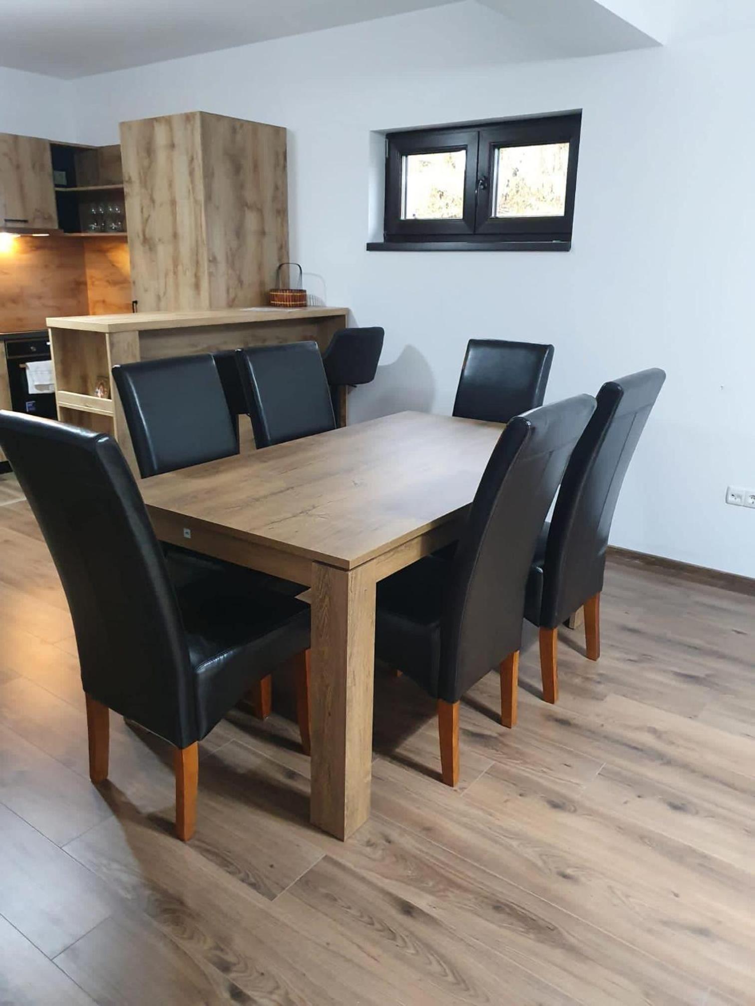 Forest House Doftana