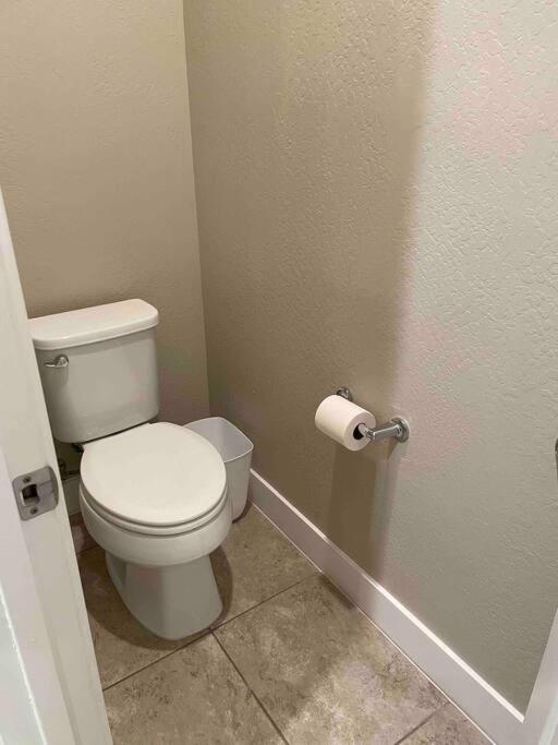 Family friendly 4-bdrm 3.5 bath w guest suite view 2