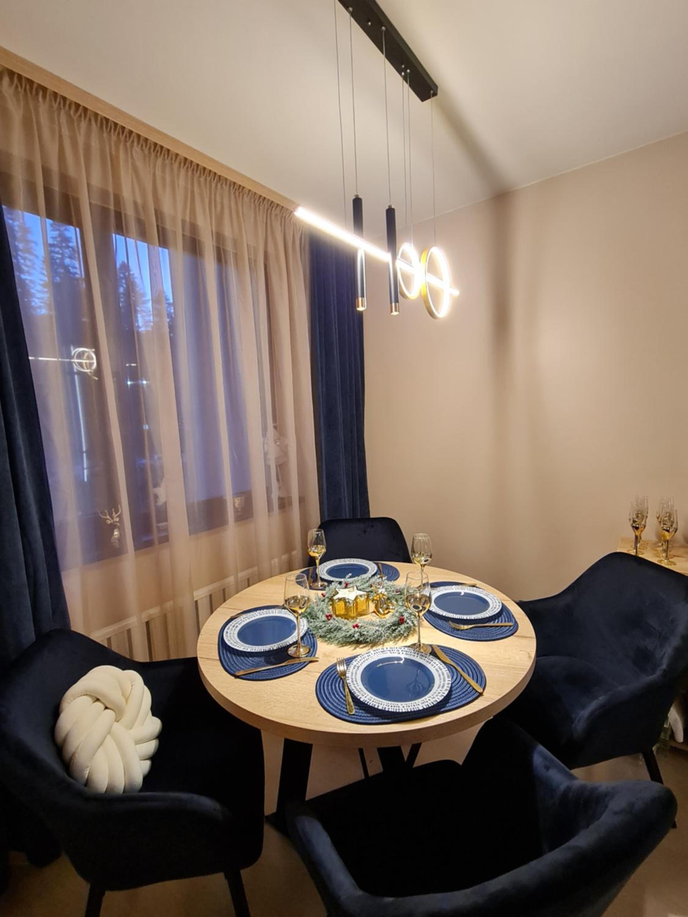 Mountain Peak Apartment view 3