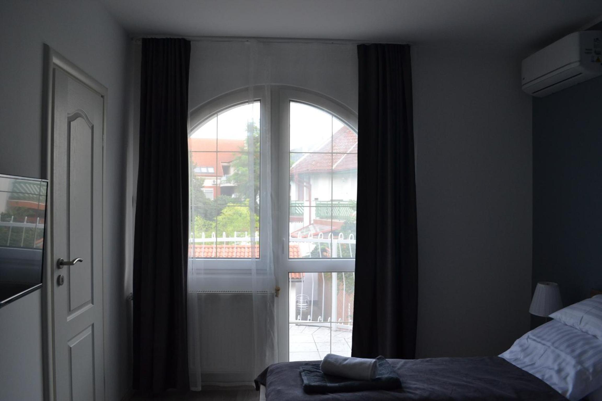 Photo 38