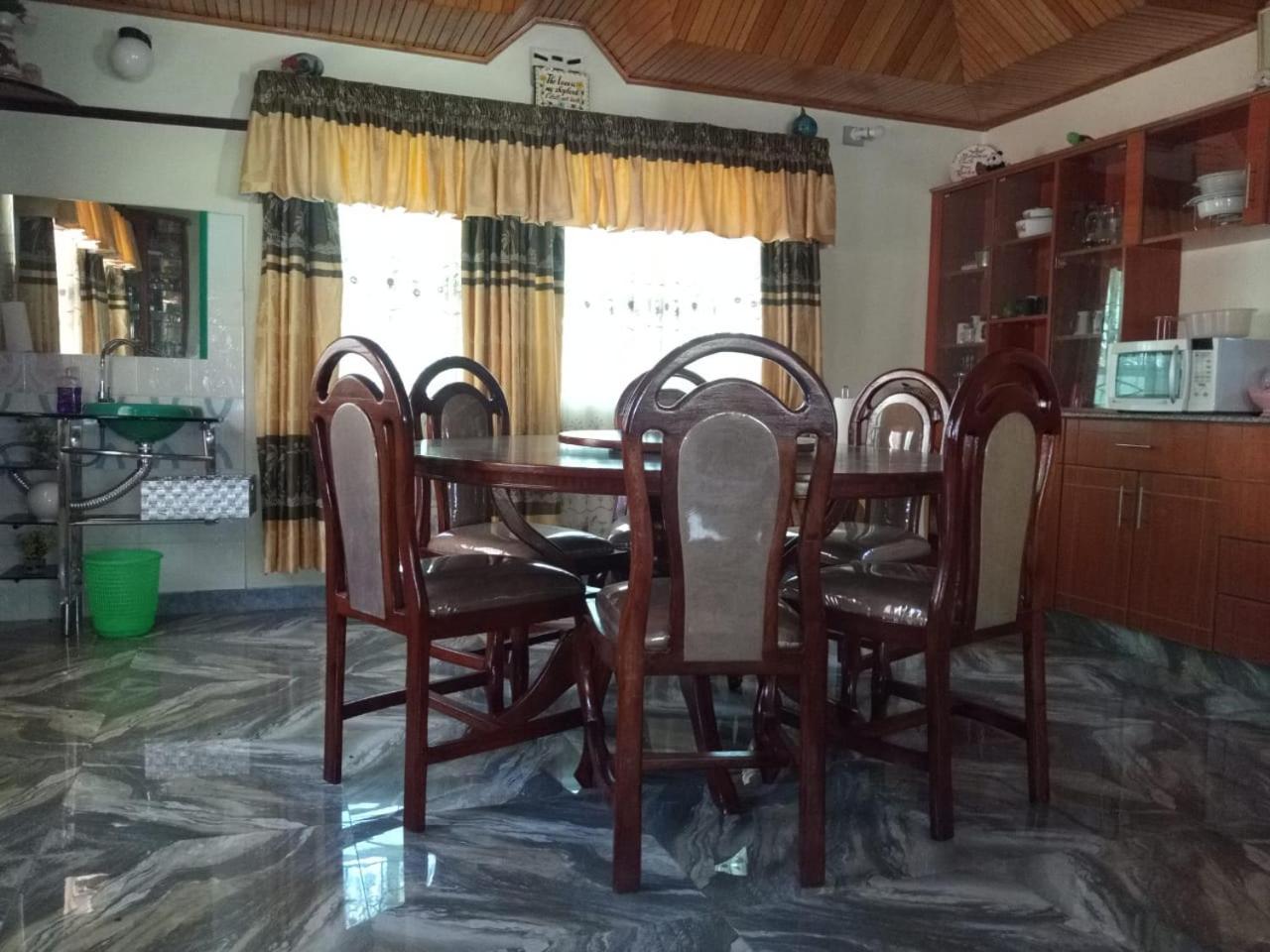 Greton Holiday Villa