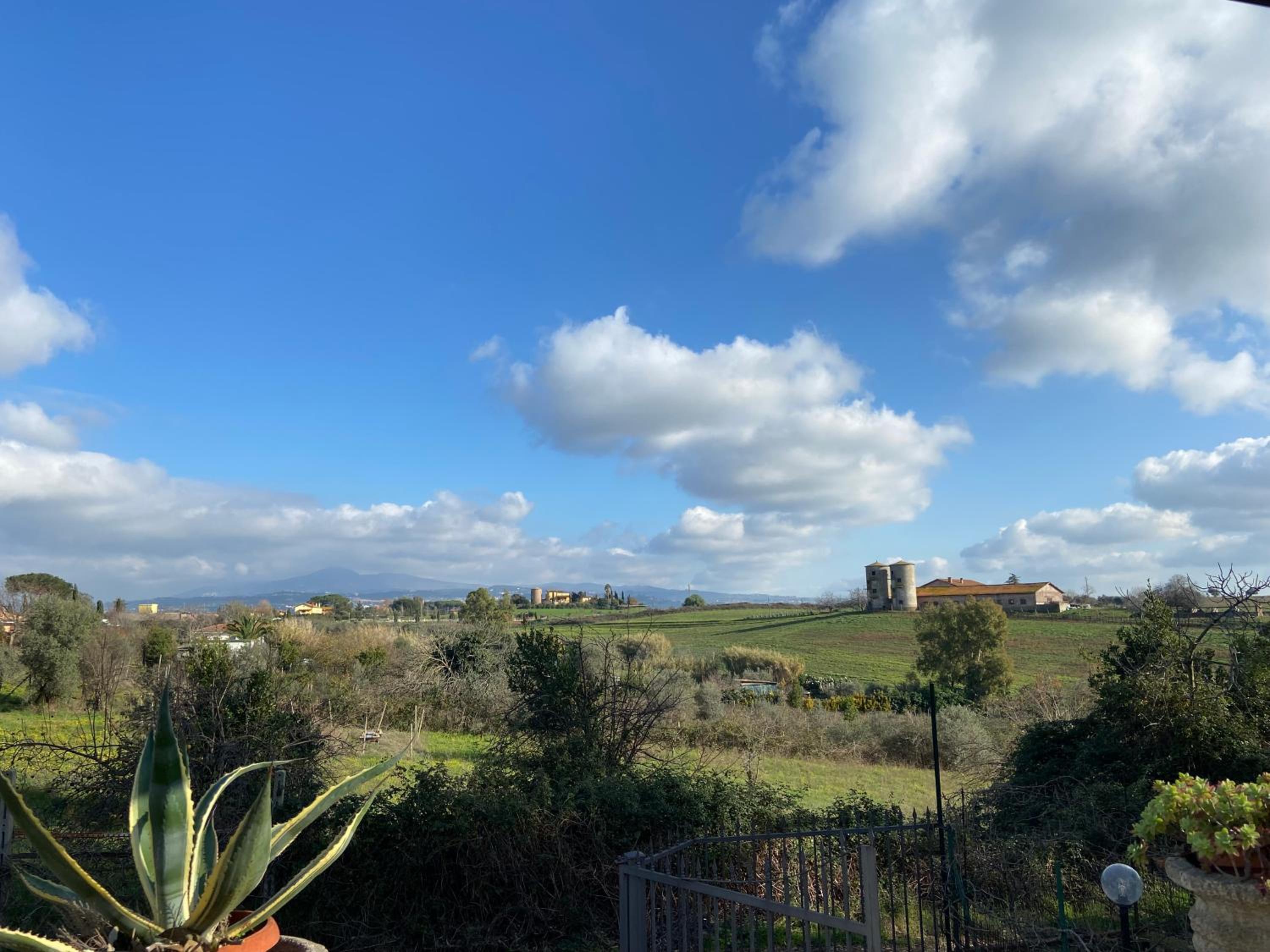 Casa con balcone vista campagna Free Netflix