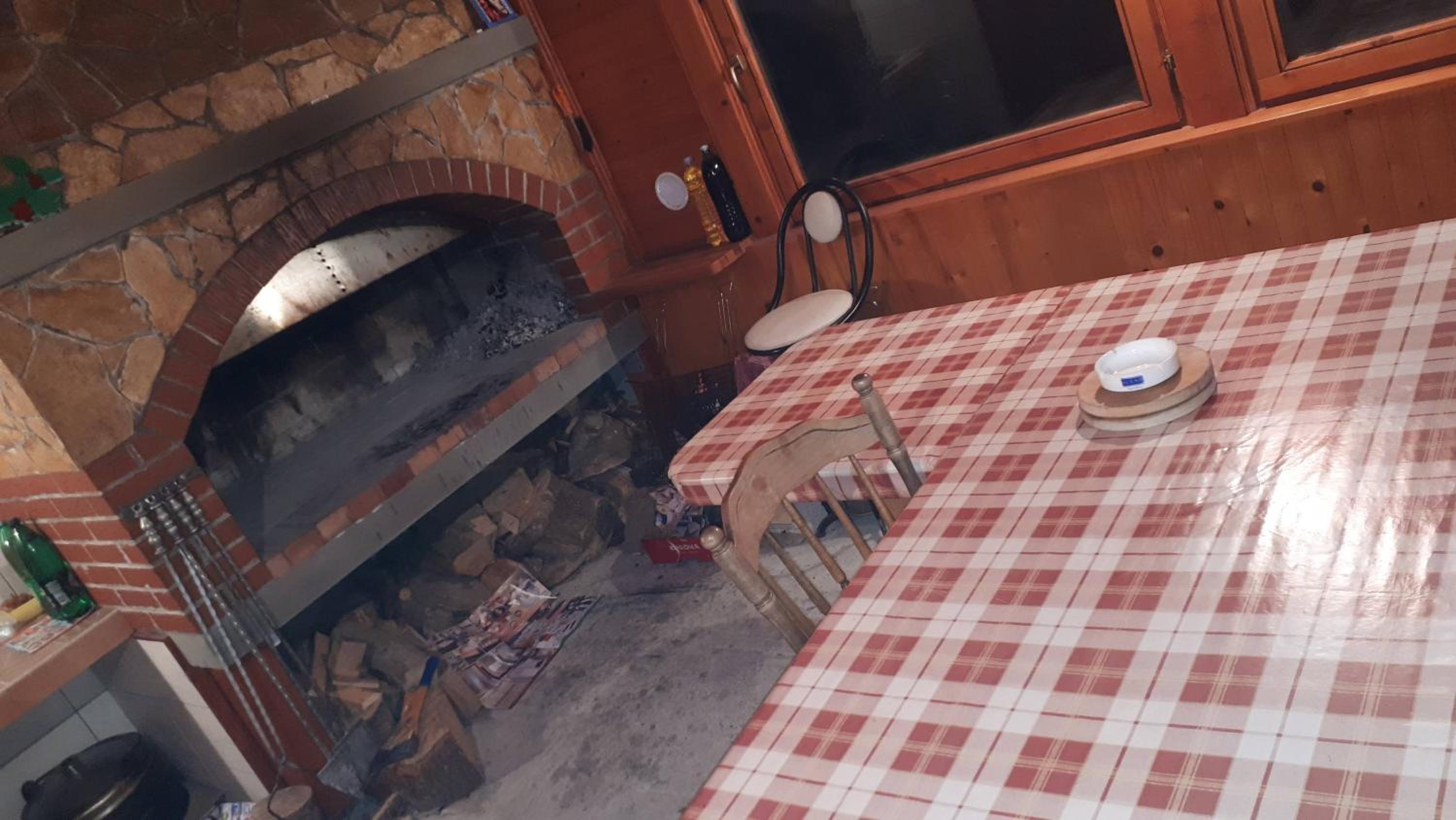 Kuća za odmor VITICA s vanjskim kaminom