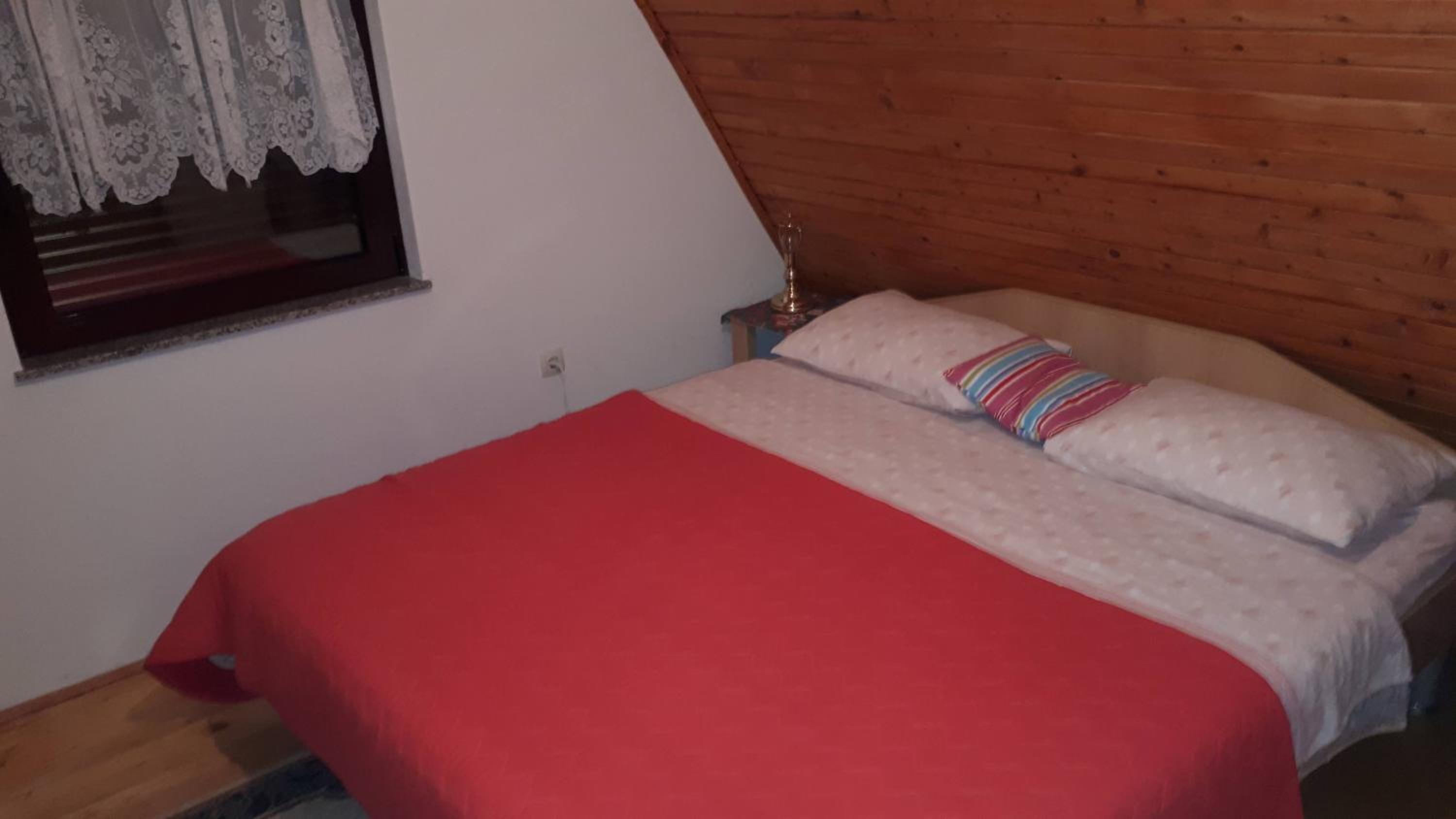 Kuća za odmor VITICA s vanjskim kaminom